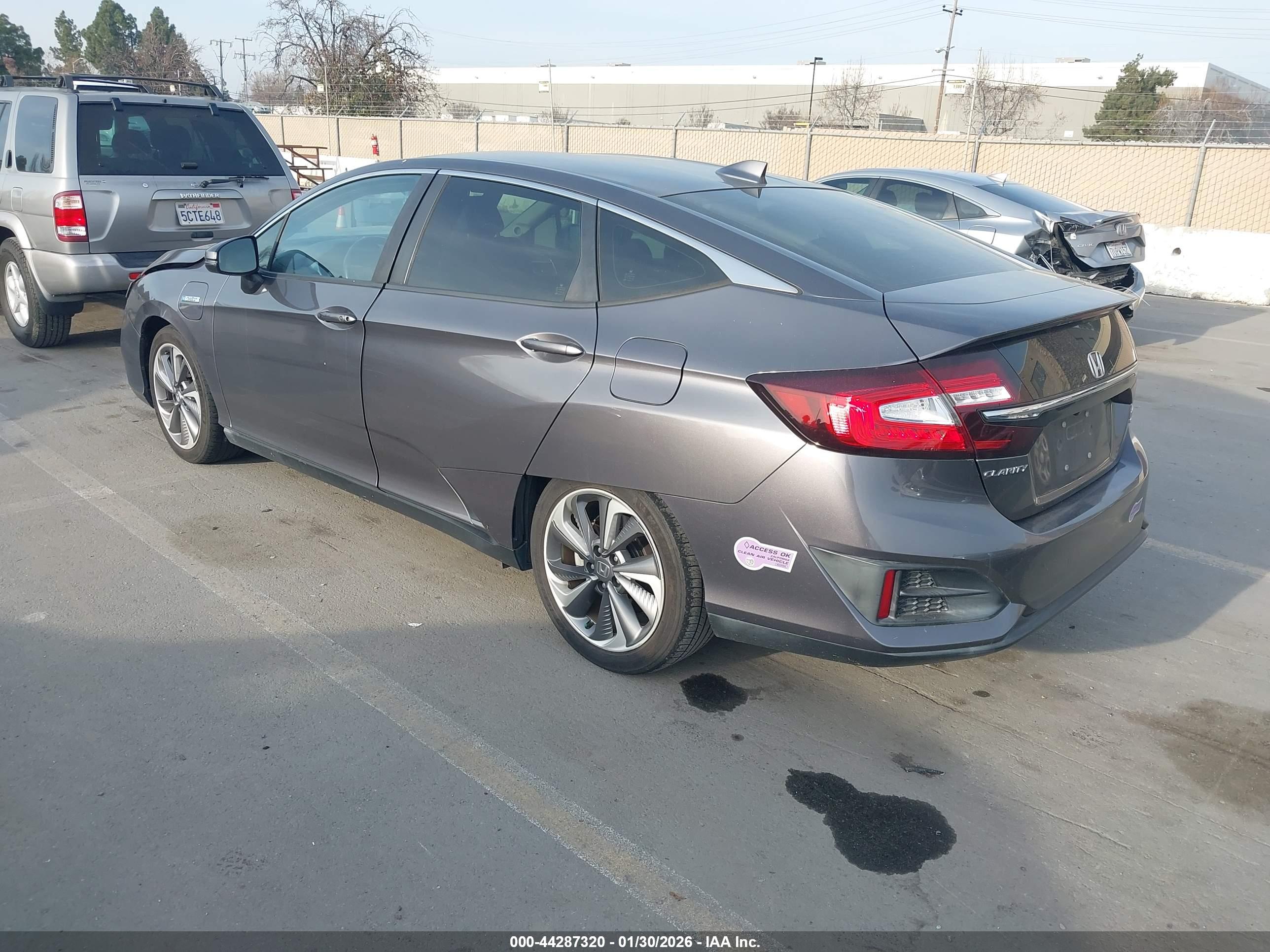 HONDA CLARITY image 3