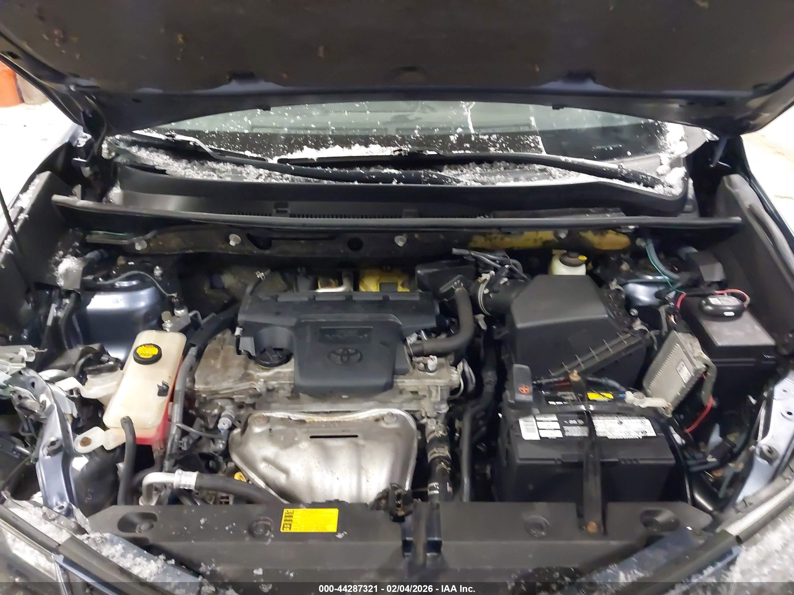 TOYOTA RAV4 image 10