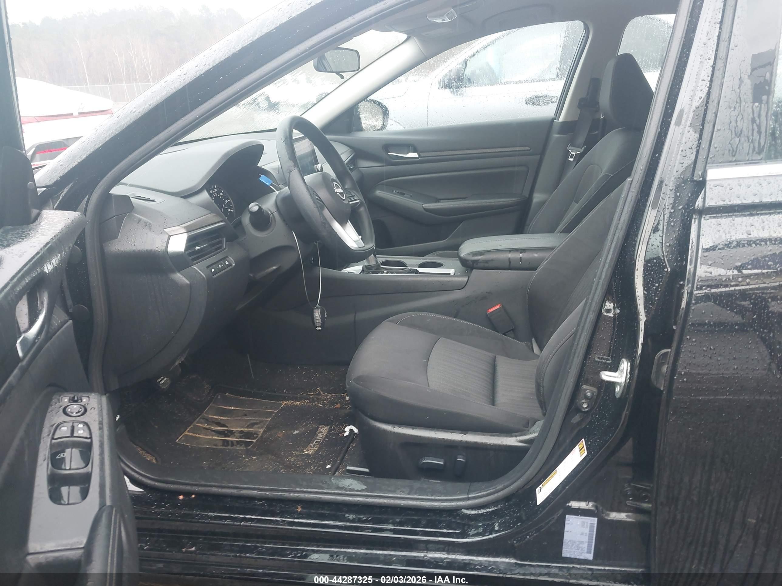 NISSAN ALTIMA image 5