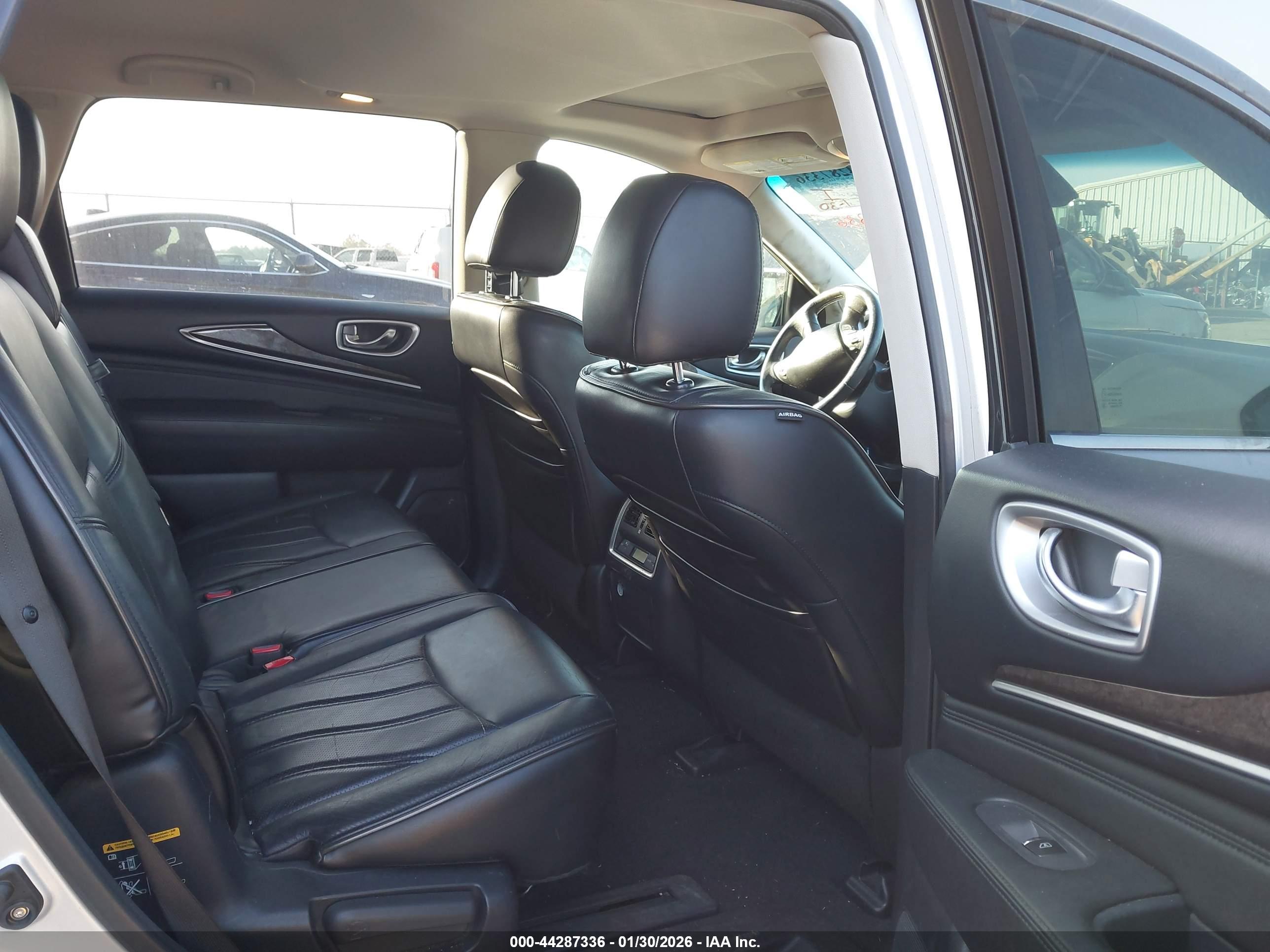 INFINITI QX60 image 8
