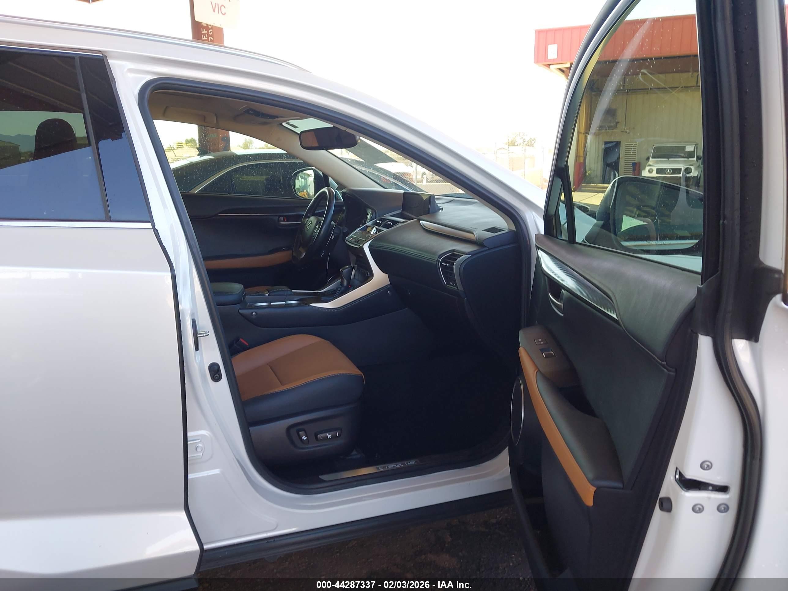 LEXUS NX image 5
