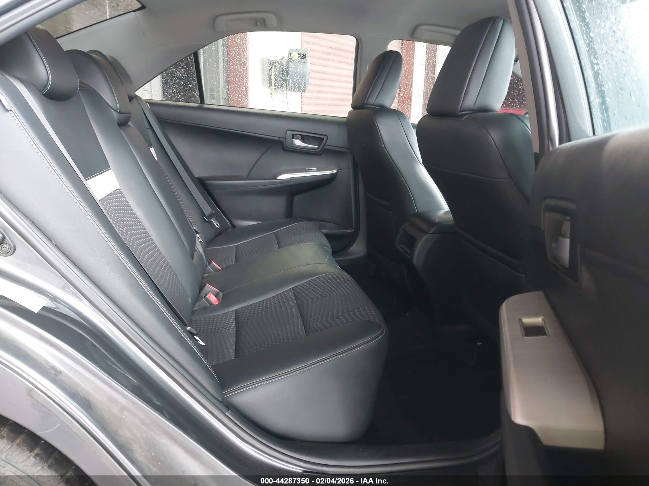 TOYOTA CAMRY image 8