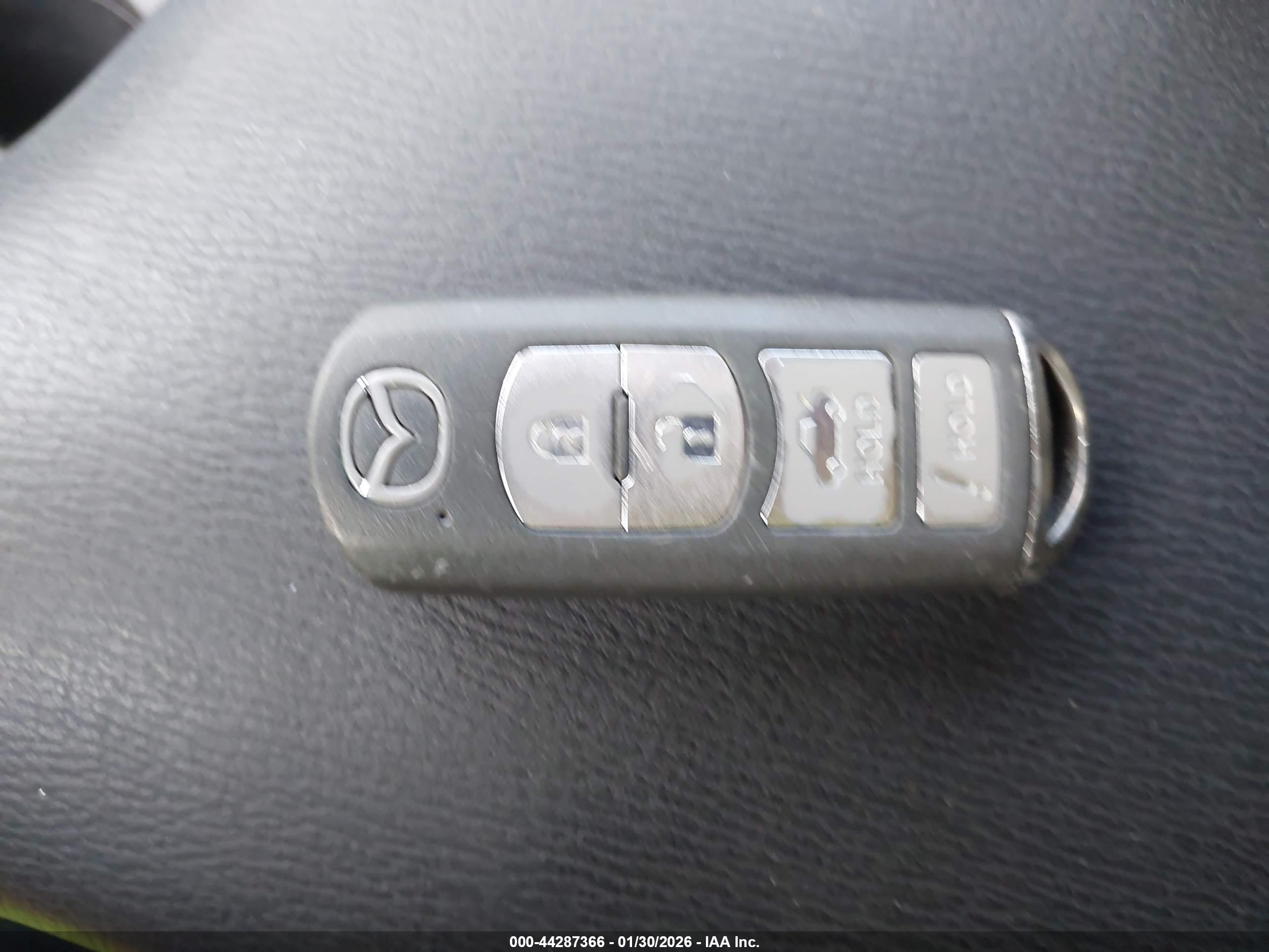 MAZDA MAZDA3 image 11