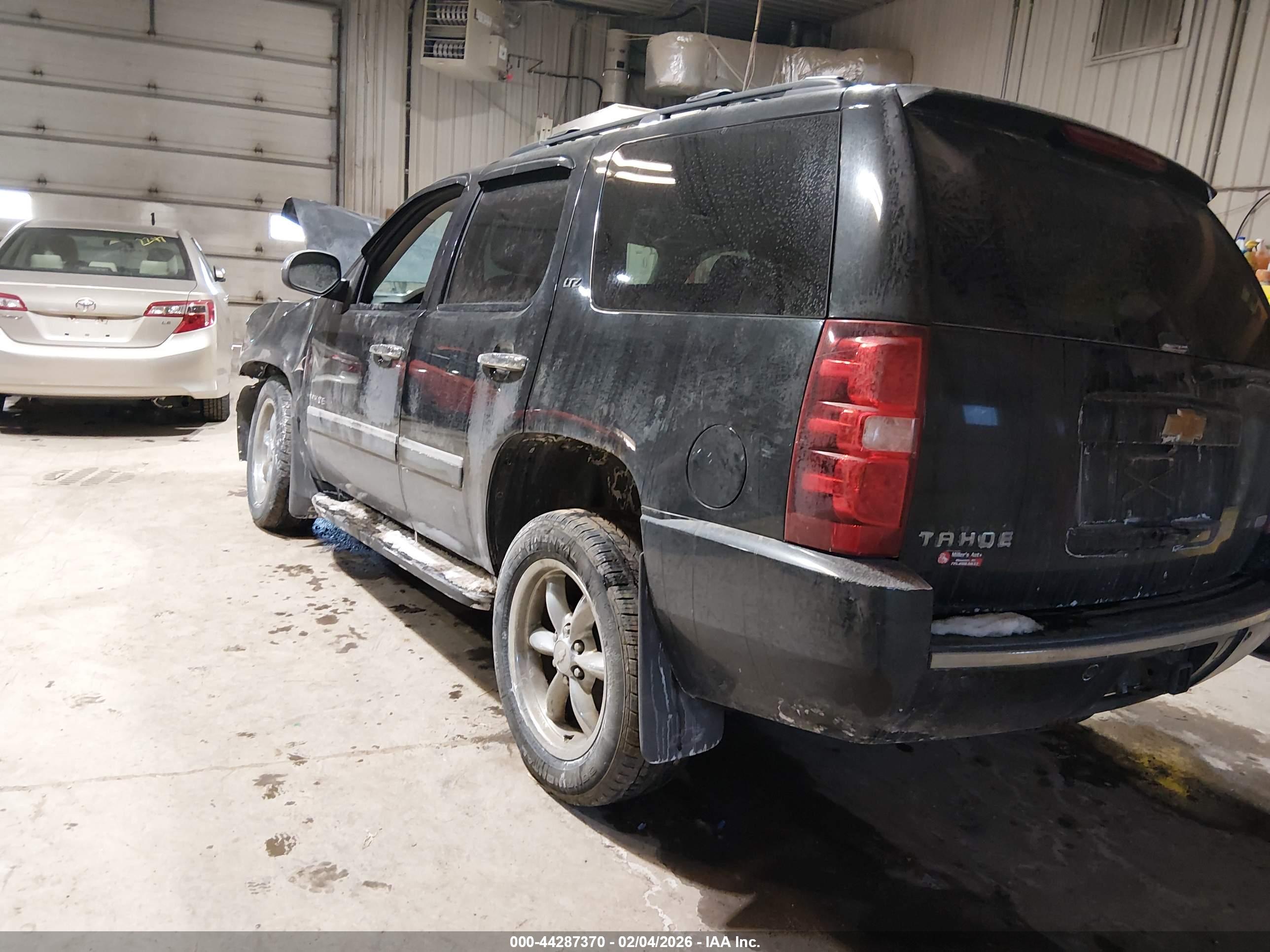 CHEVROLET TAHOE image 3