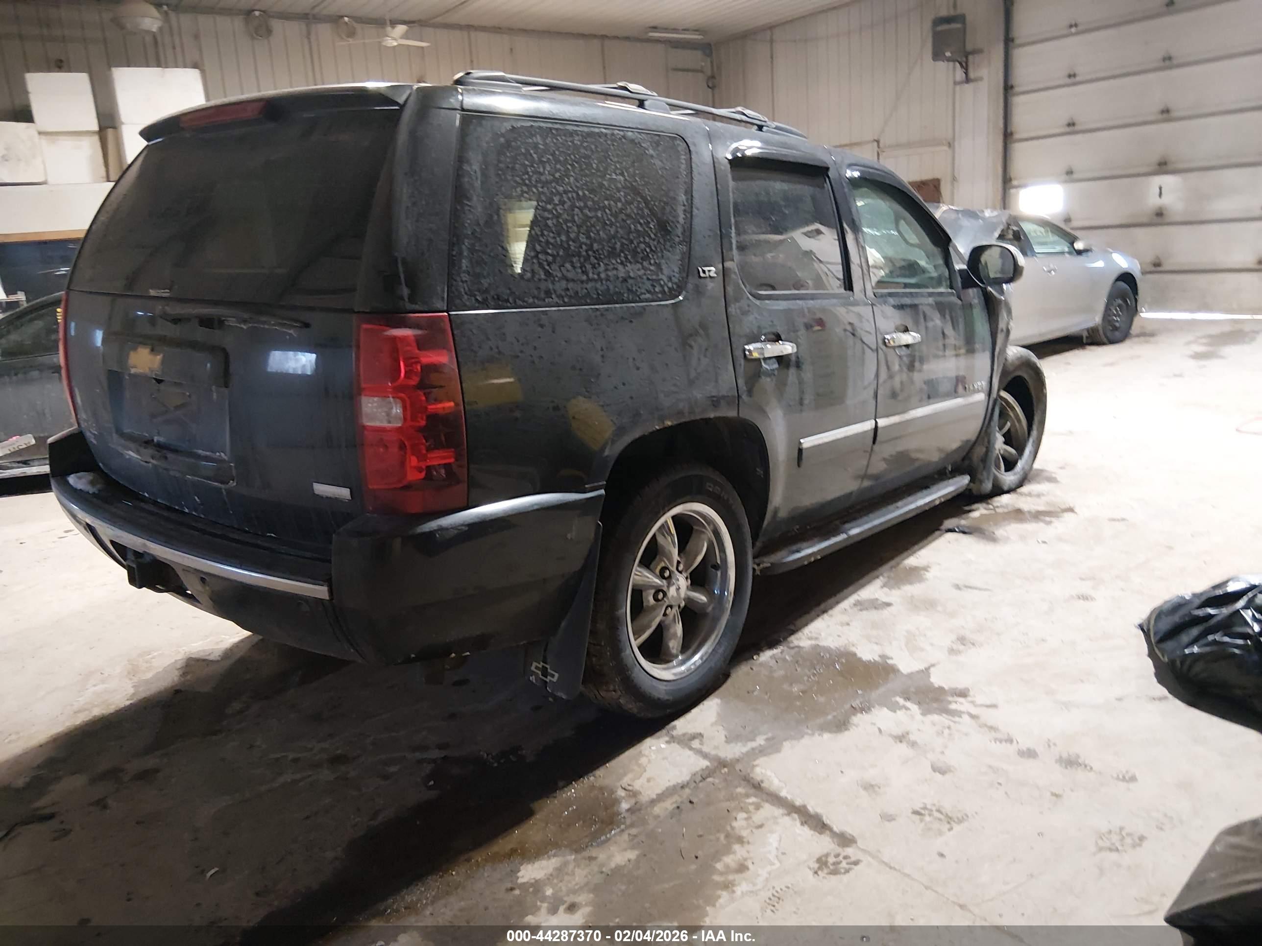 CHEVROLET TAHOE image 4