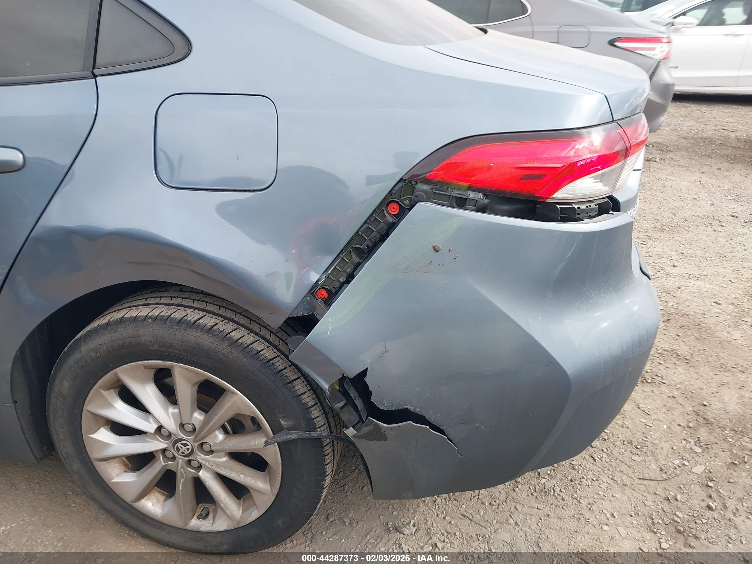 TOYOTA COROLLA image 6