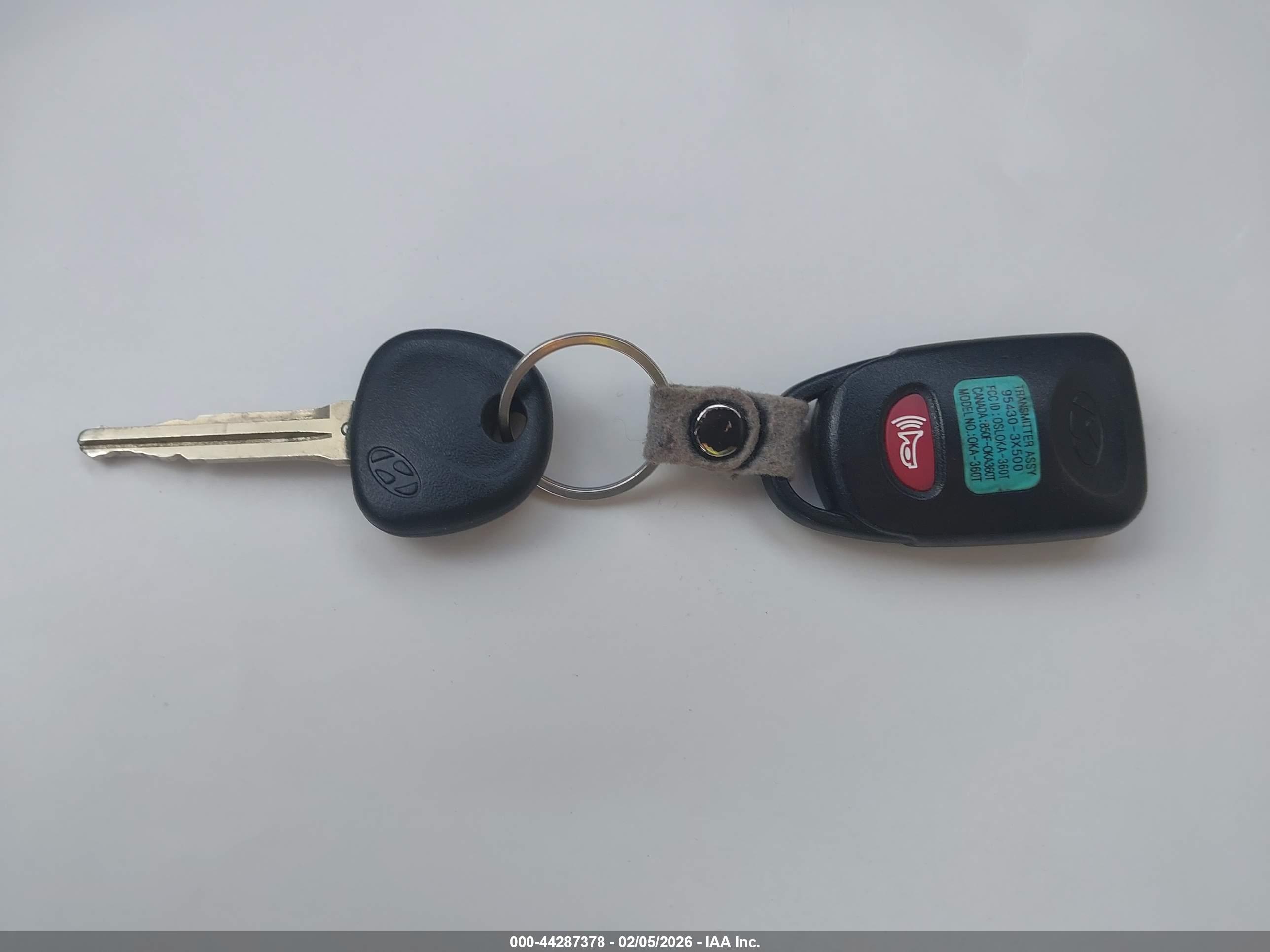 HYUNDAI ELANTRA image 11