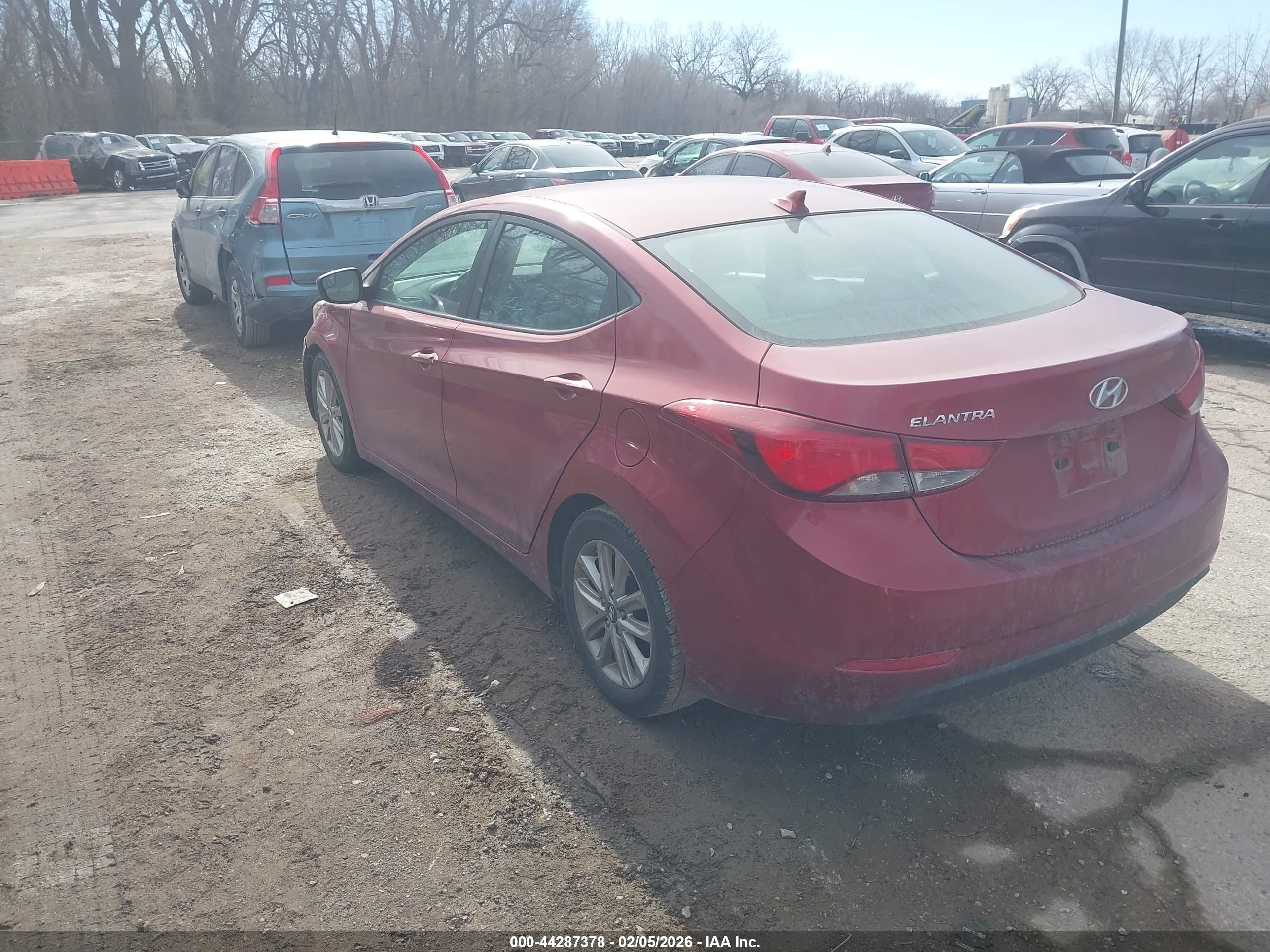 HYUNDAI ELANTRA image 3