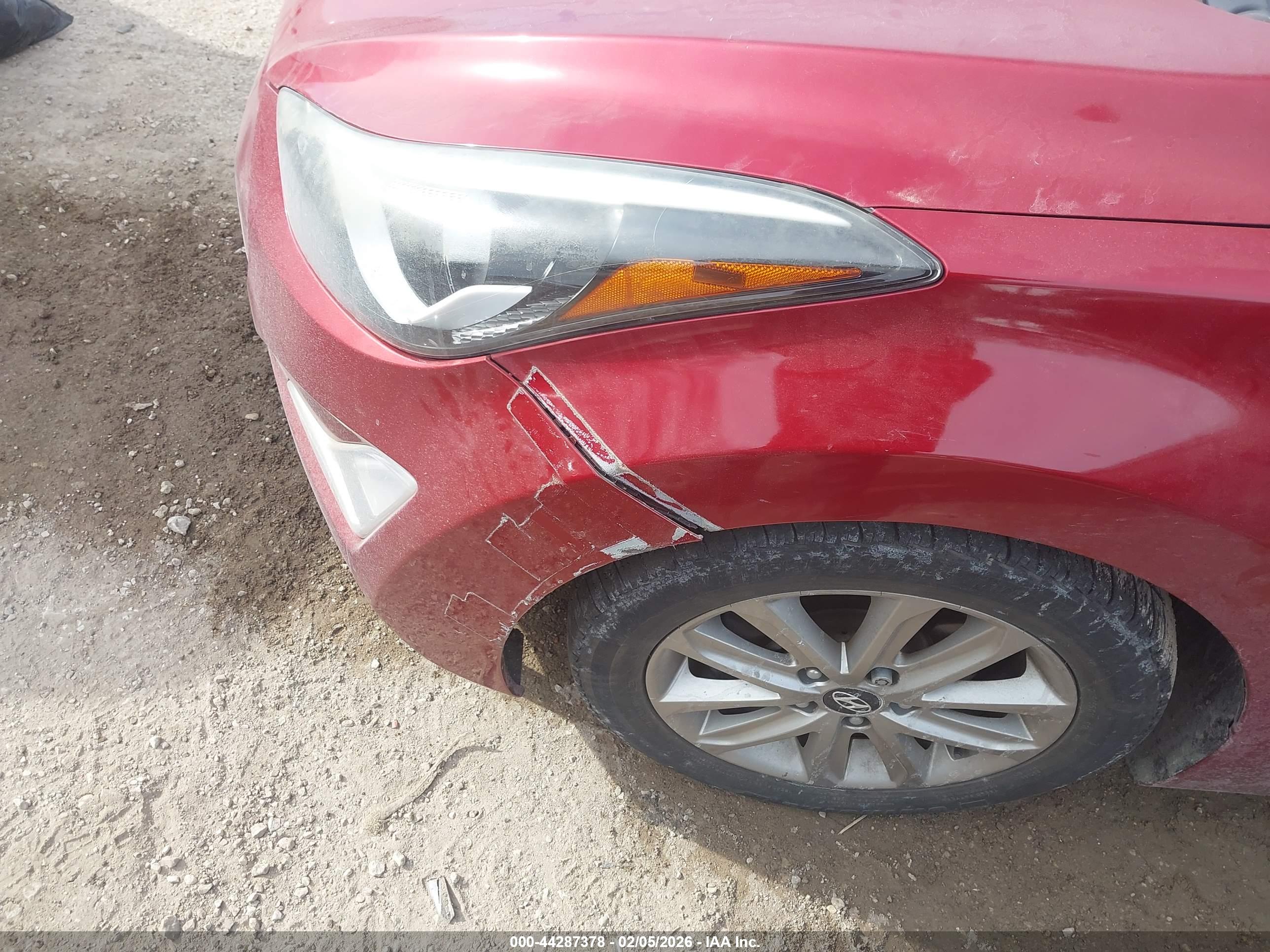 HYUNDAI ELANTRA image 6