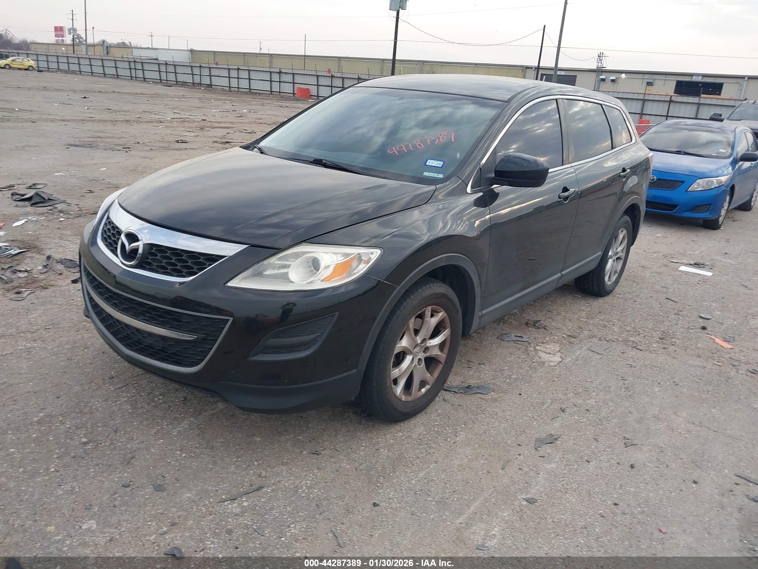 MAZDA CX-9 image 2