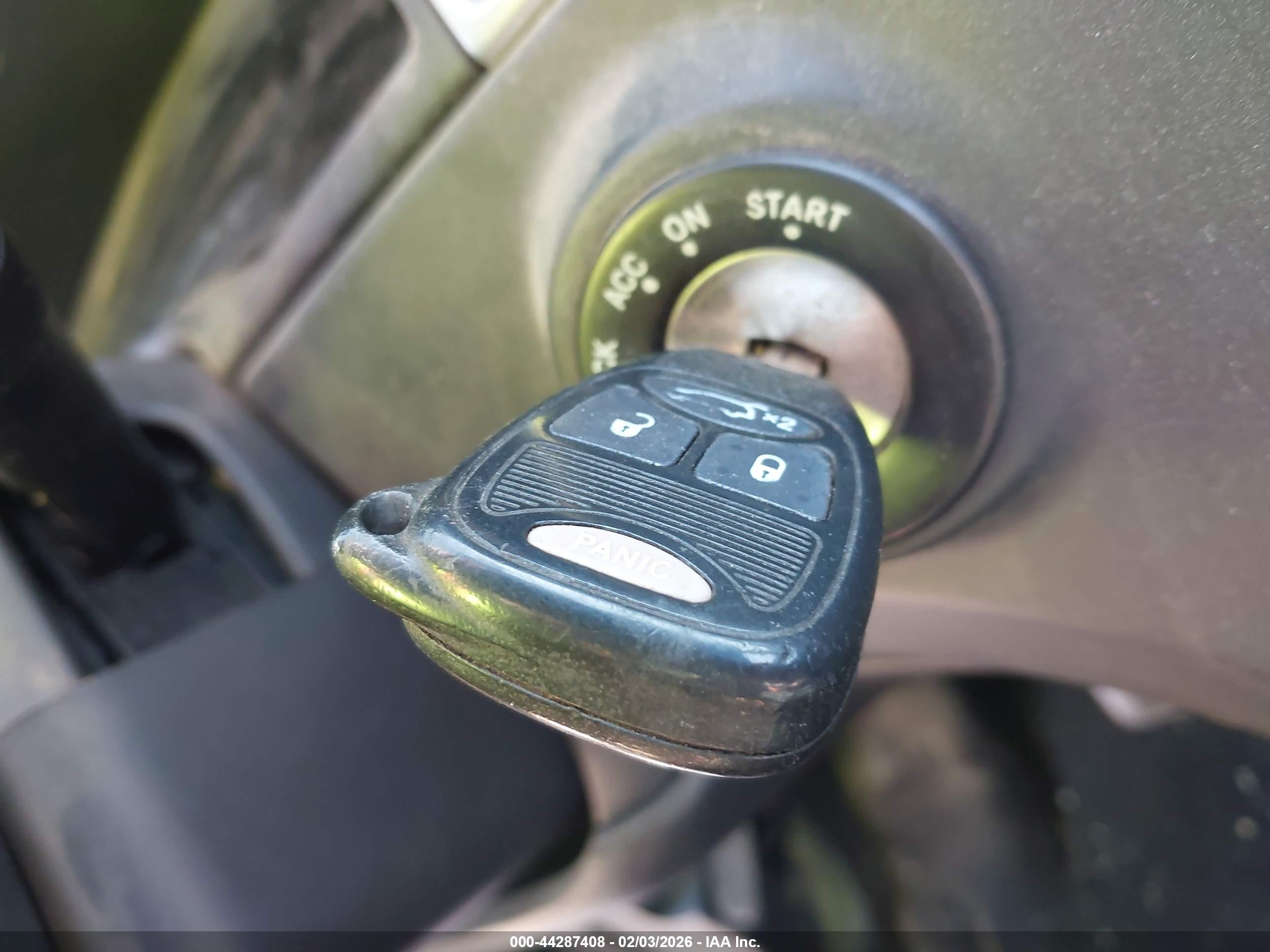 CHRYSLER PACIFICA image 11