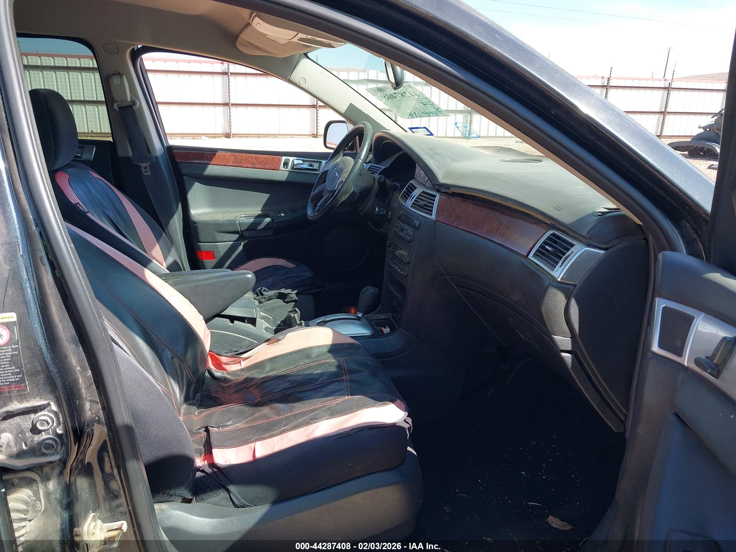 CHRYSLER PACIFICA image 5