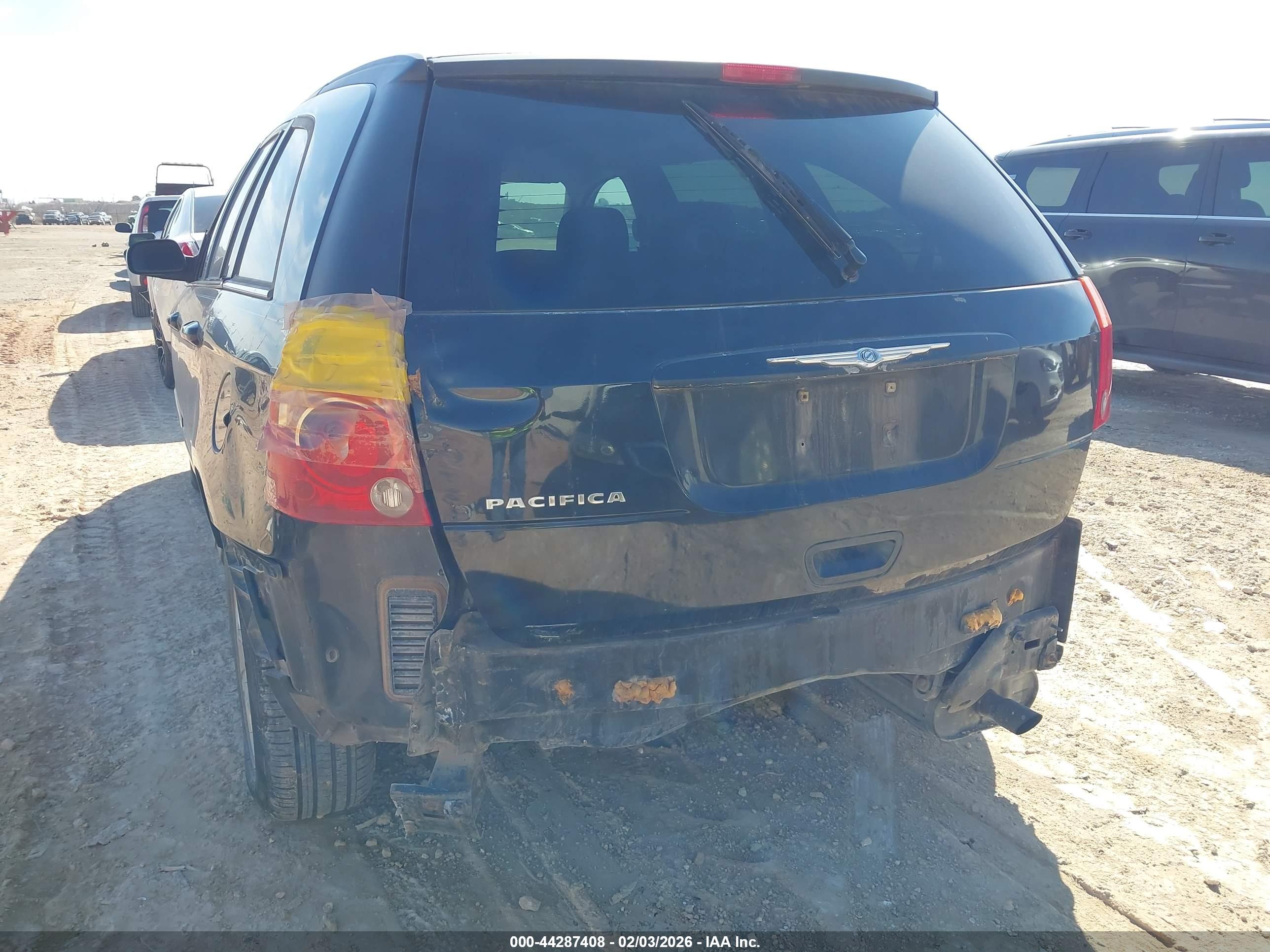CHRYSLER PACIFICA image 6