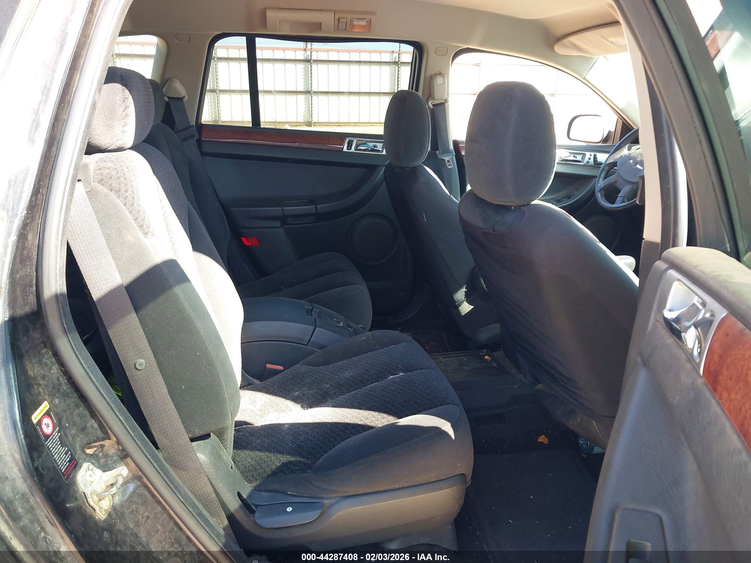 CHRYSLER PACIFICA image 8
