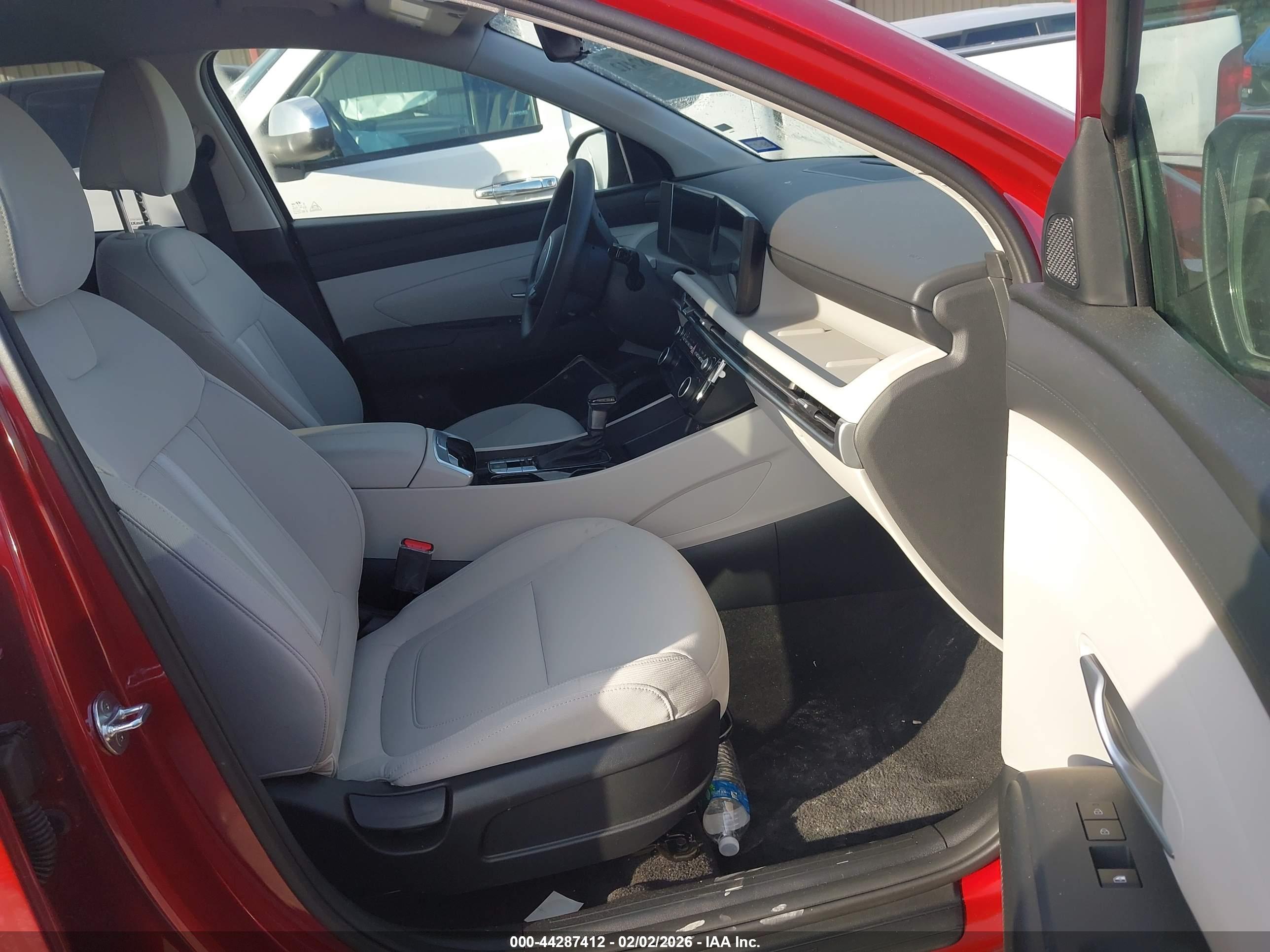 HYUNDAI TUCSON image 5