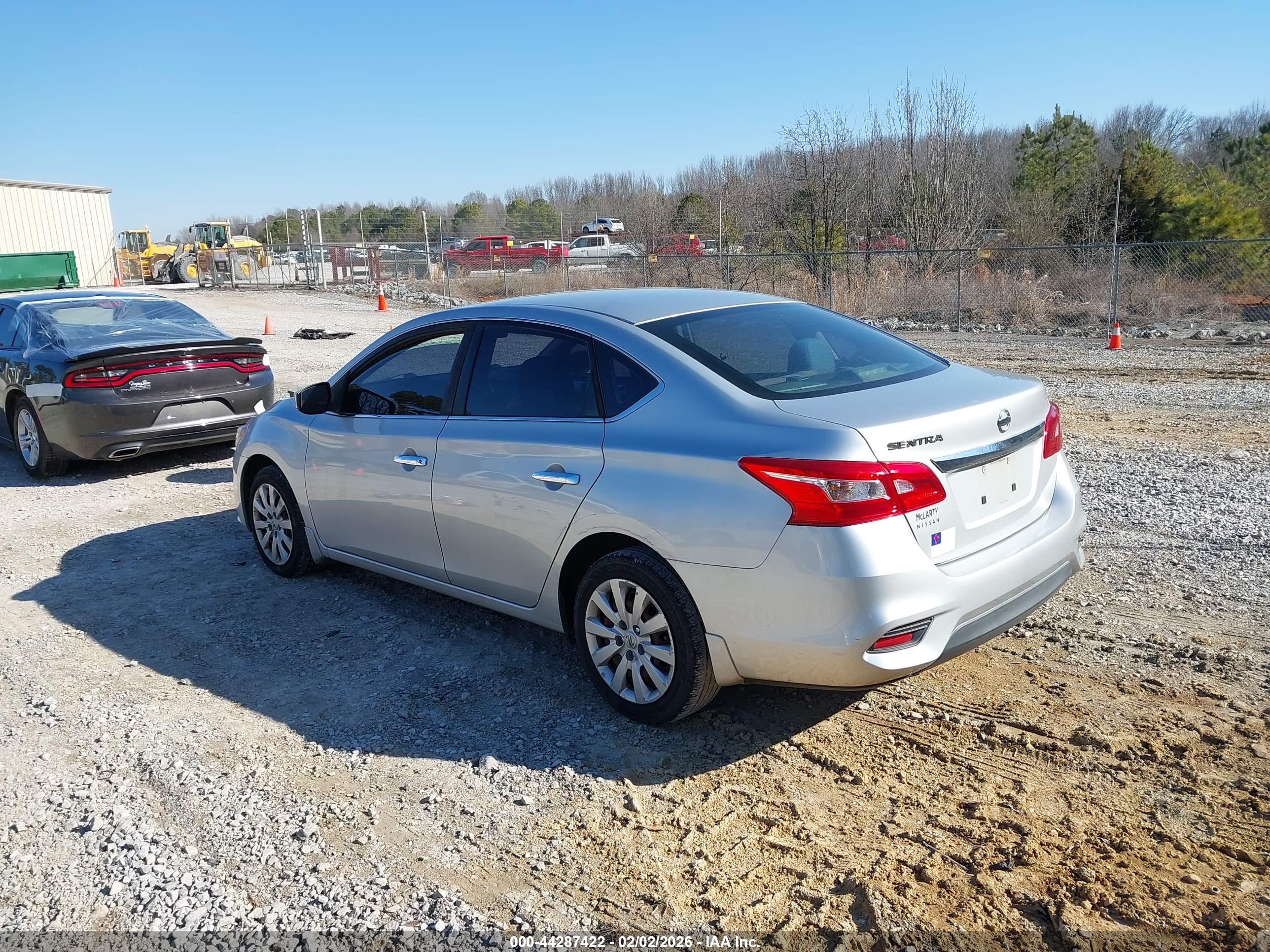 NISSAN SENTRA image 3