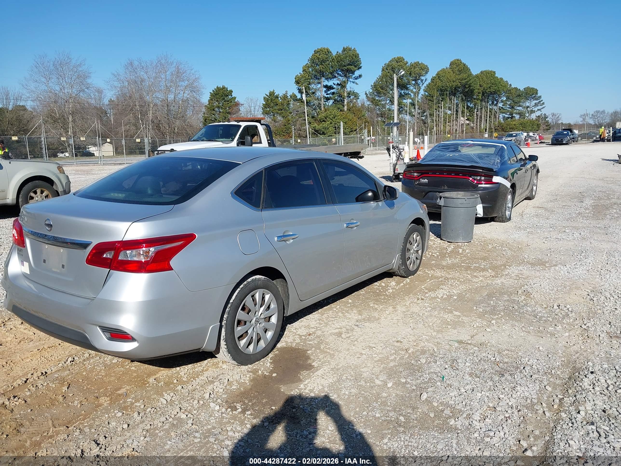 NISSAN SENTRA image 4
