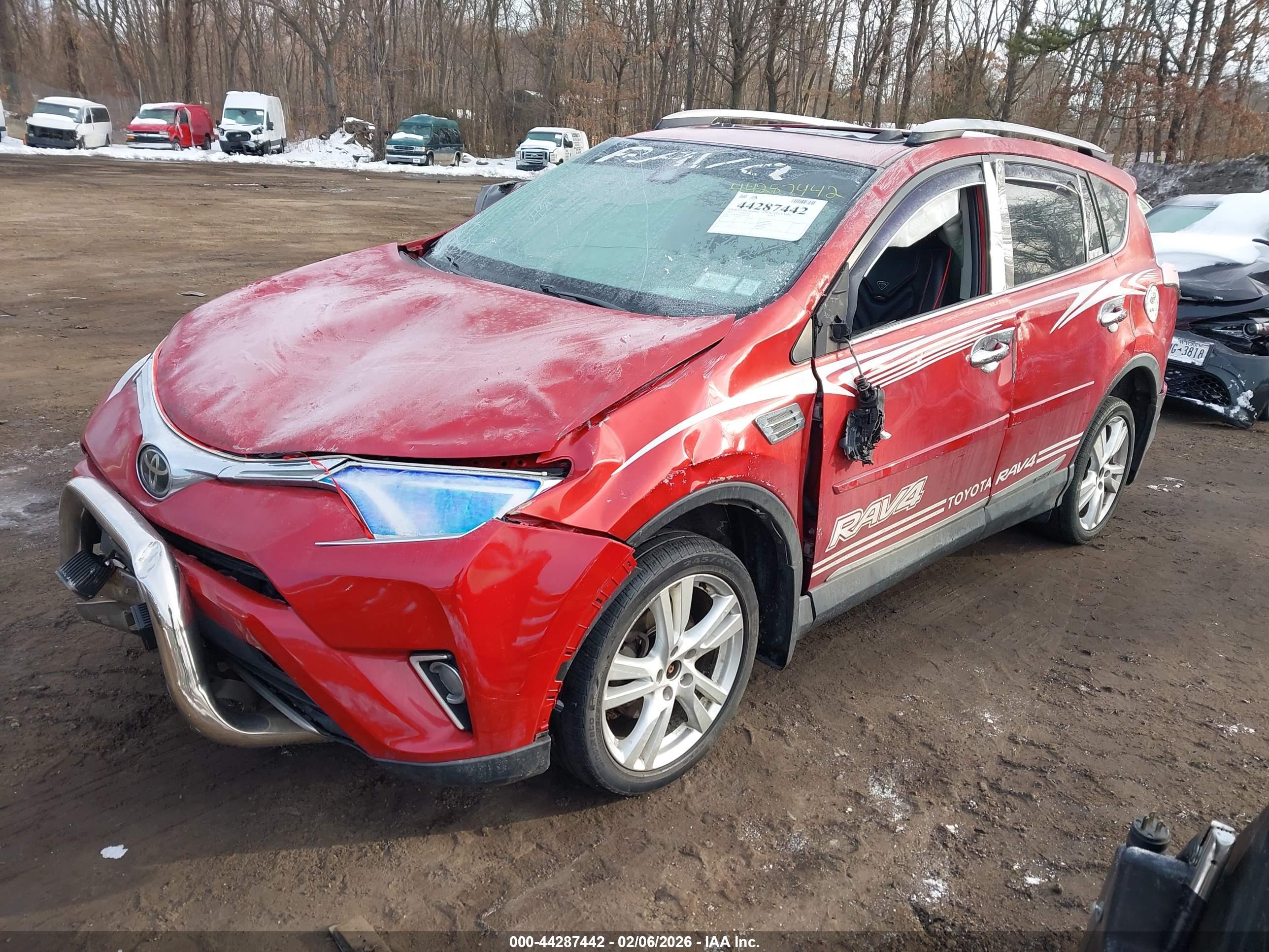 TOYOTA RAV4 image 2