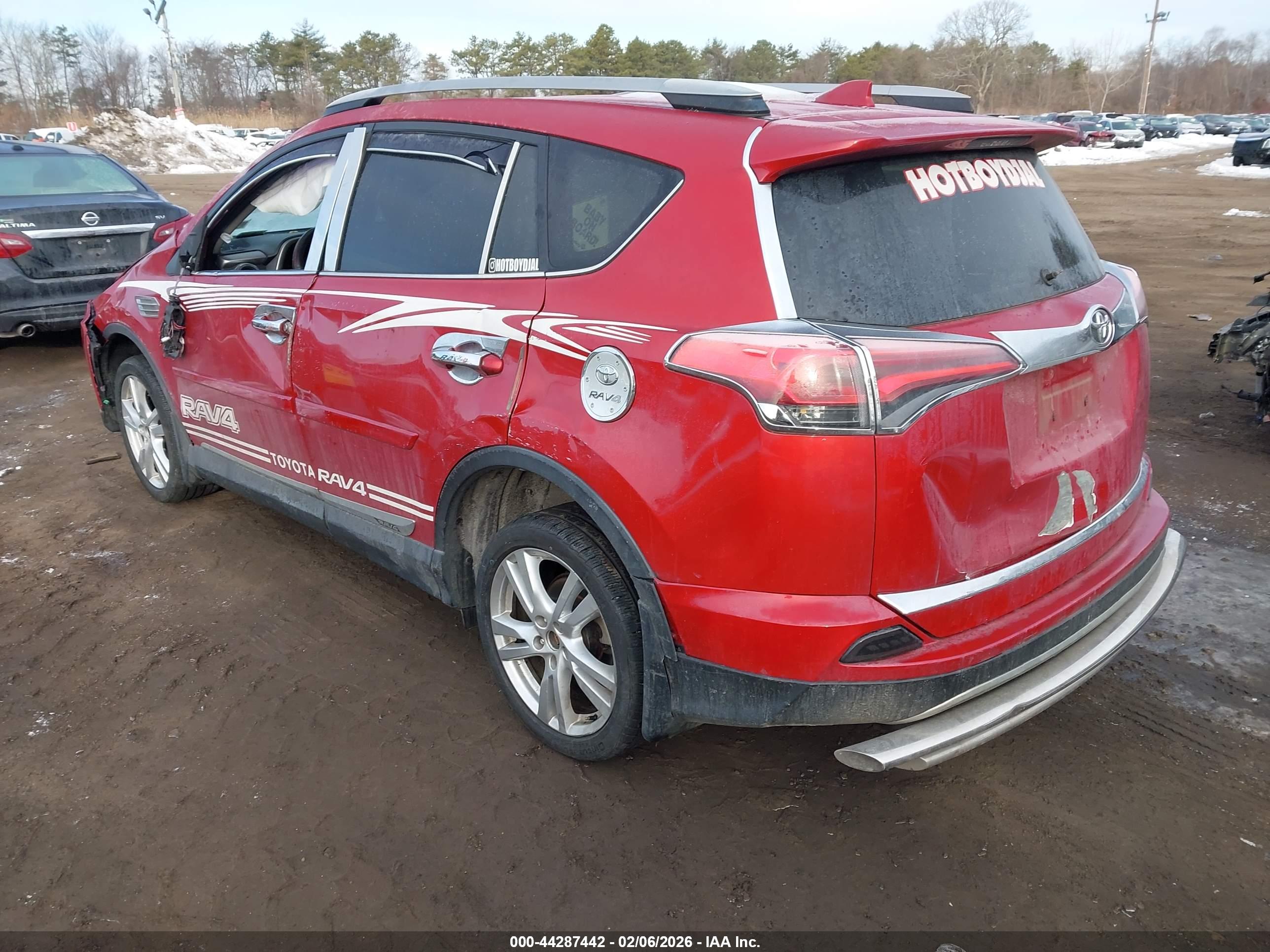 TOYOTA RAV4 image 3