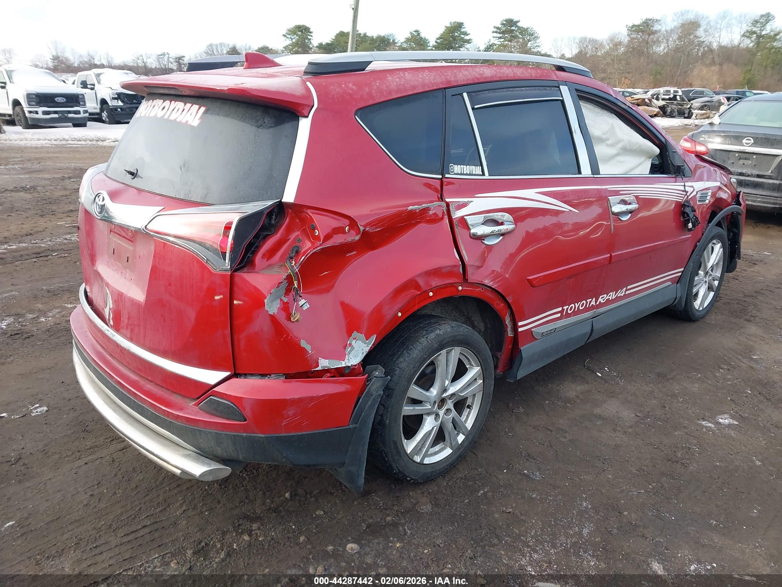 TOYOTA RAV4 image 4