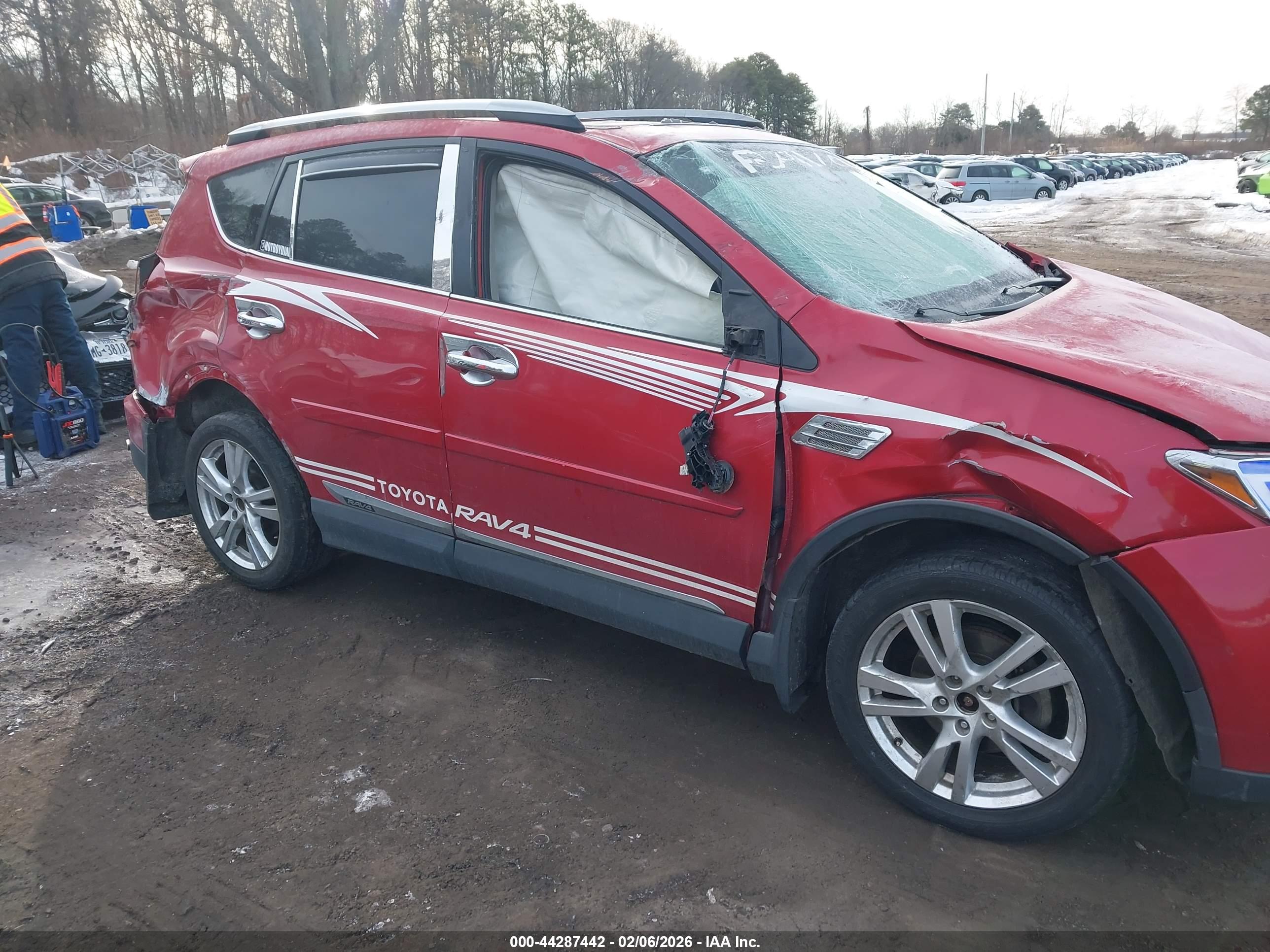 TOYOTA RAV4 image 6