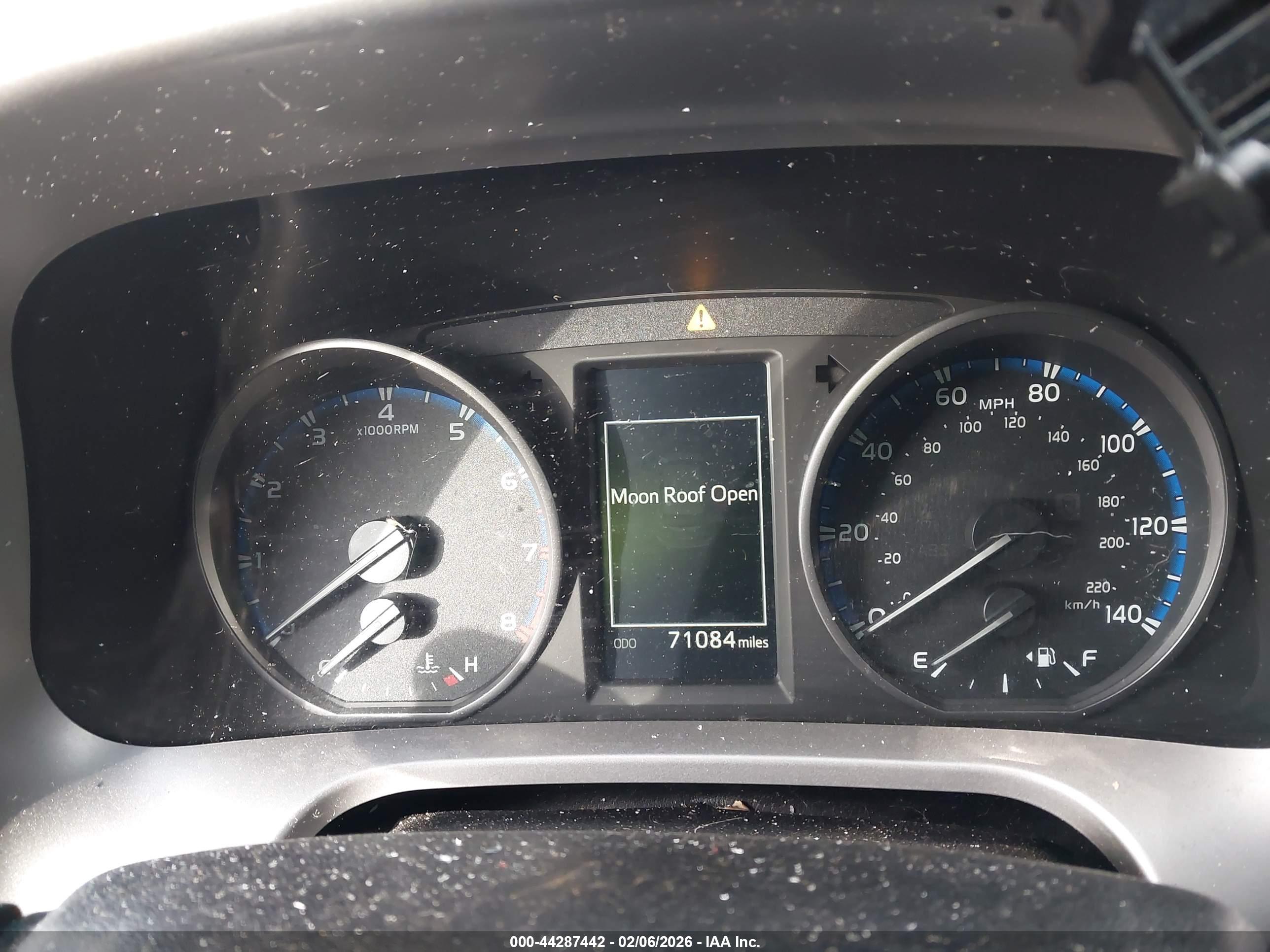 TOYOTA RAV4 image 7