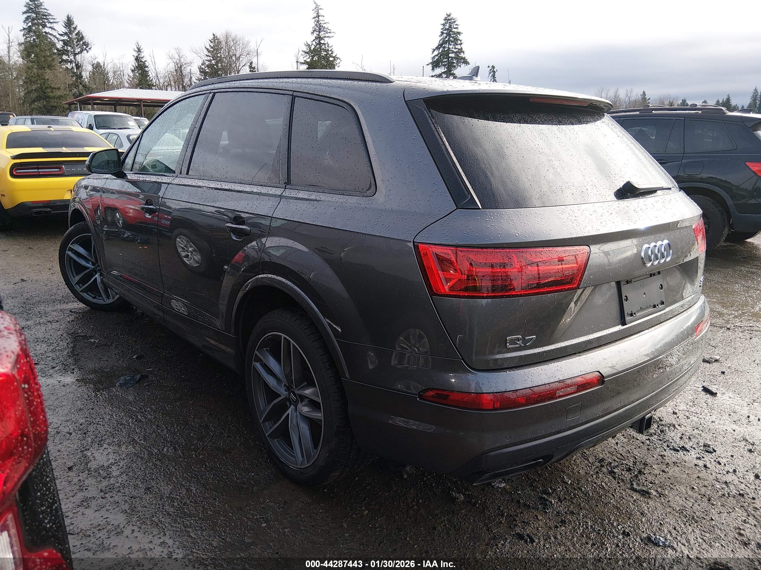 AUDI Q7 image 3