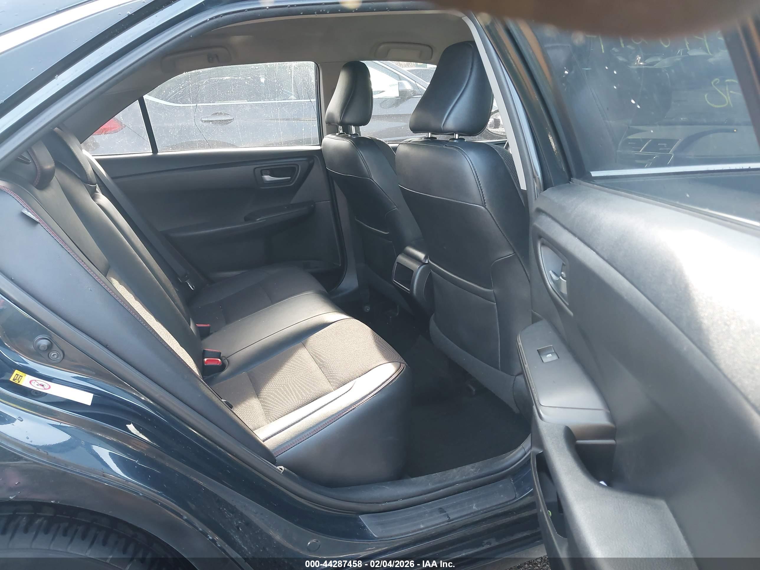 TOYOTA CAMRY image 8