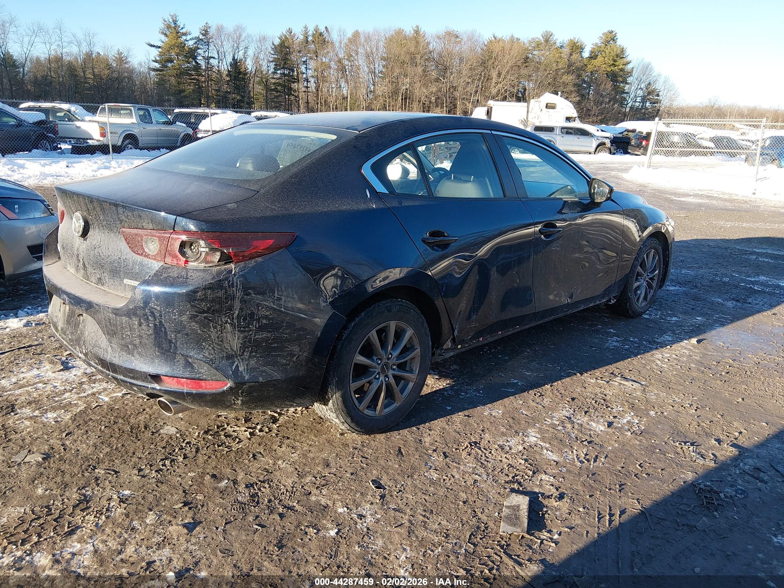 MAZDA MAZDA3 image 4