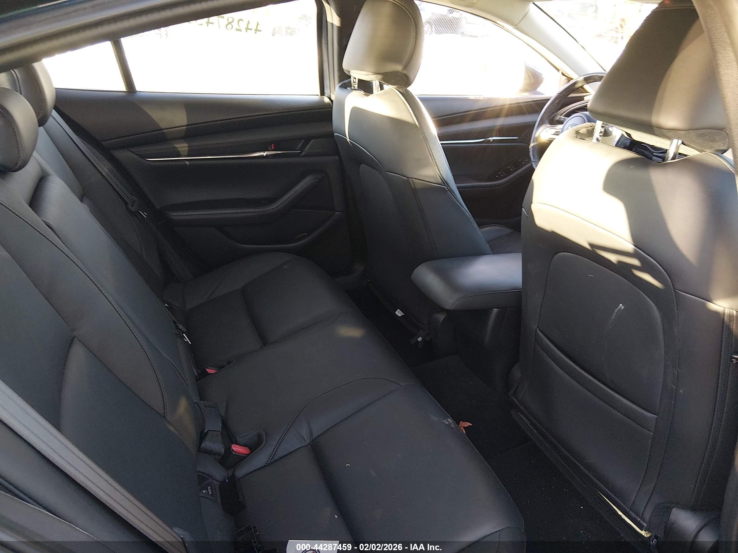 MAZDA MAZDA3 image 8