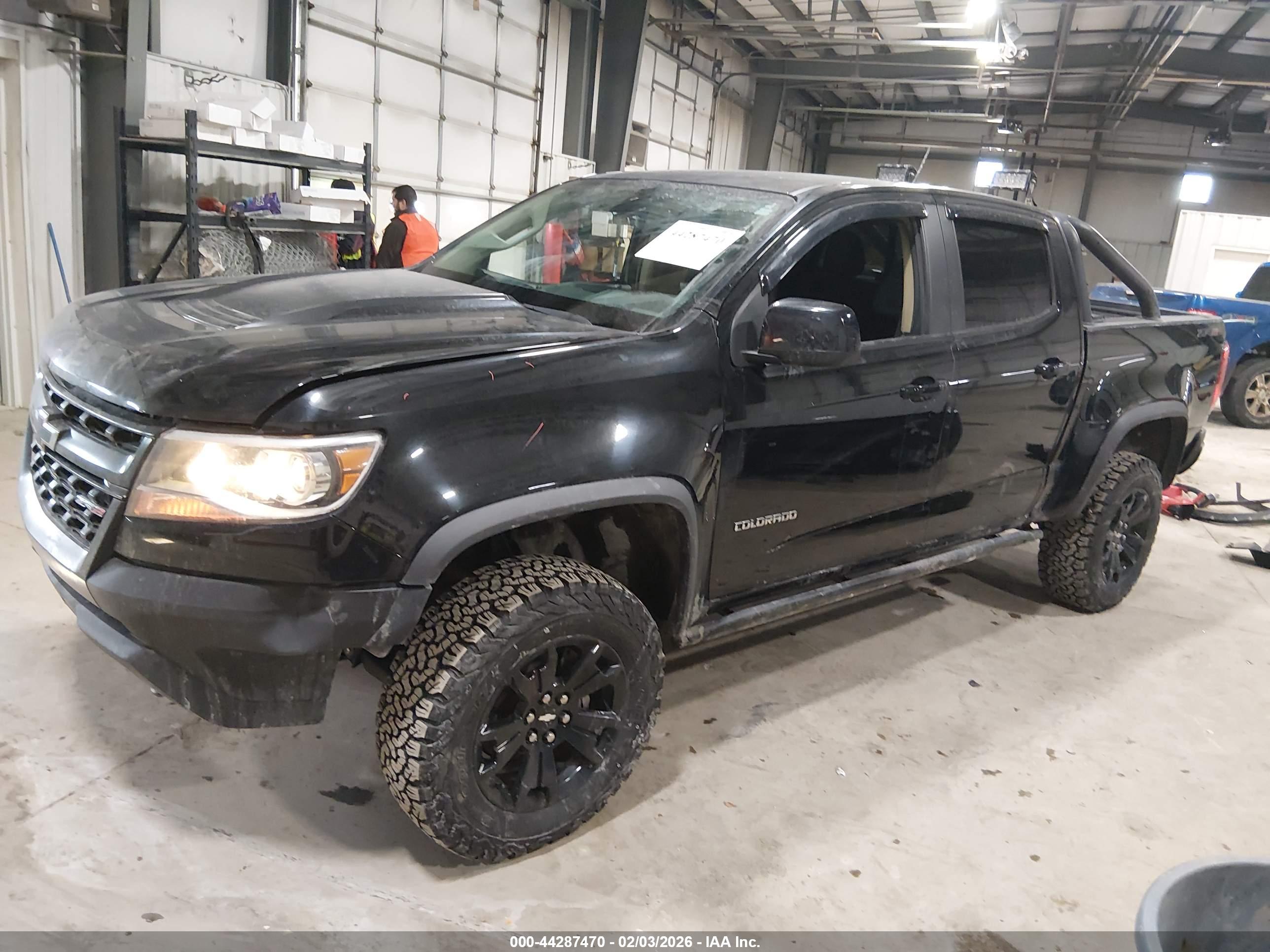 CHEVROLET COLORADO image 2