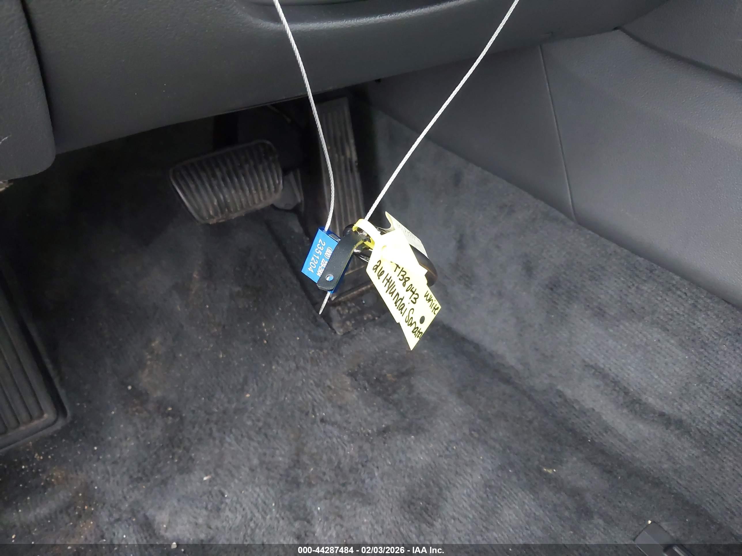 HYUNDAI SONATA image 11
