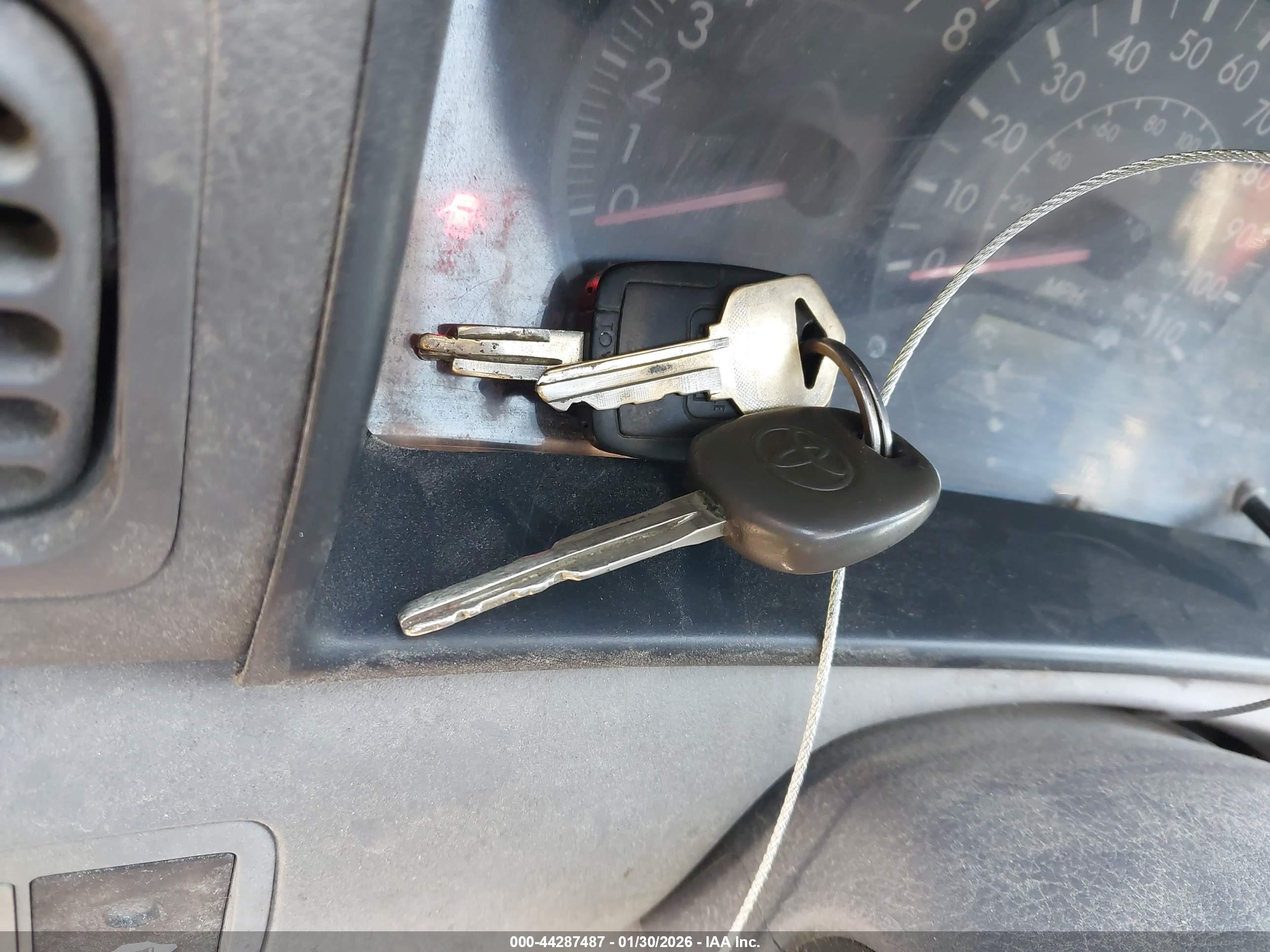 TOYOTA COROLLA image 11