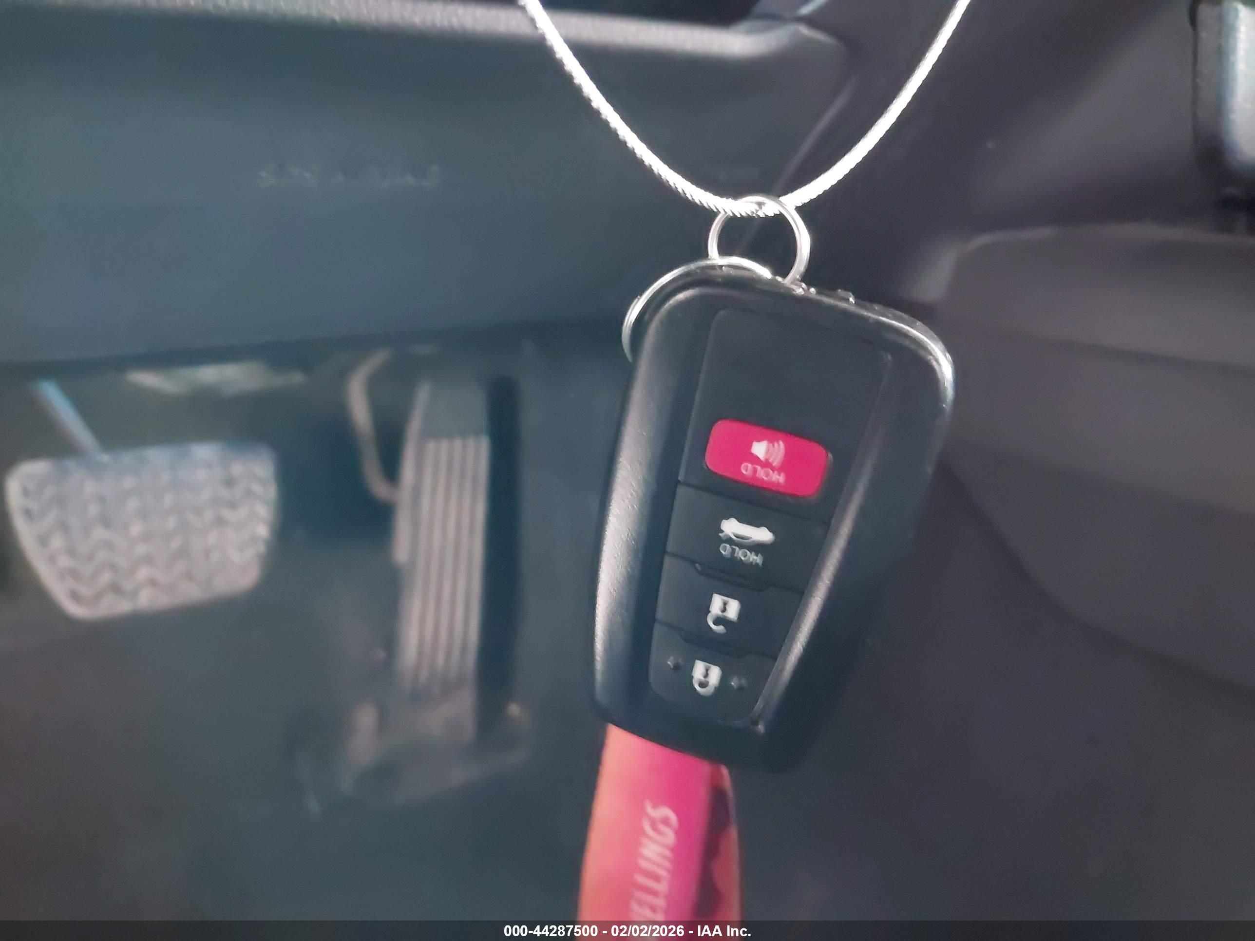 TOYOTA CAMRY image 11
