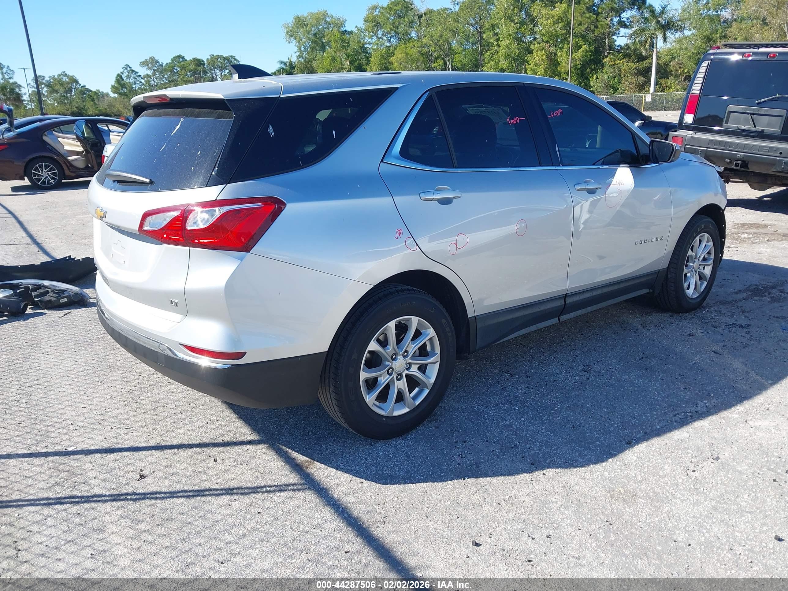CHEVROLET EQUINOX image 4