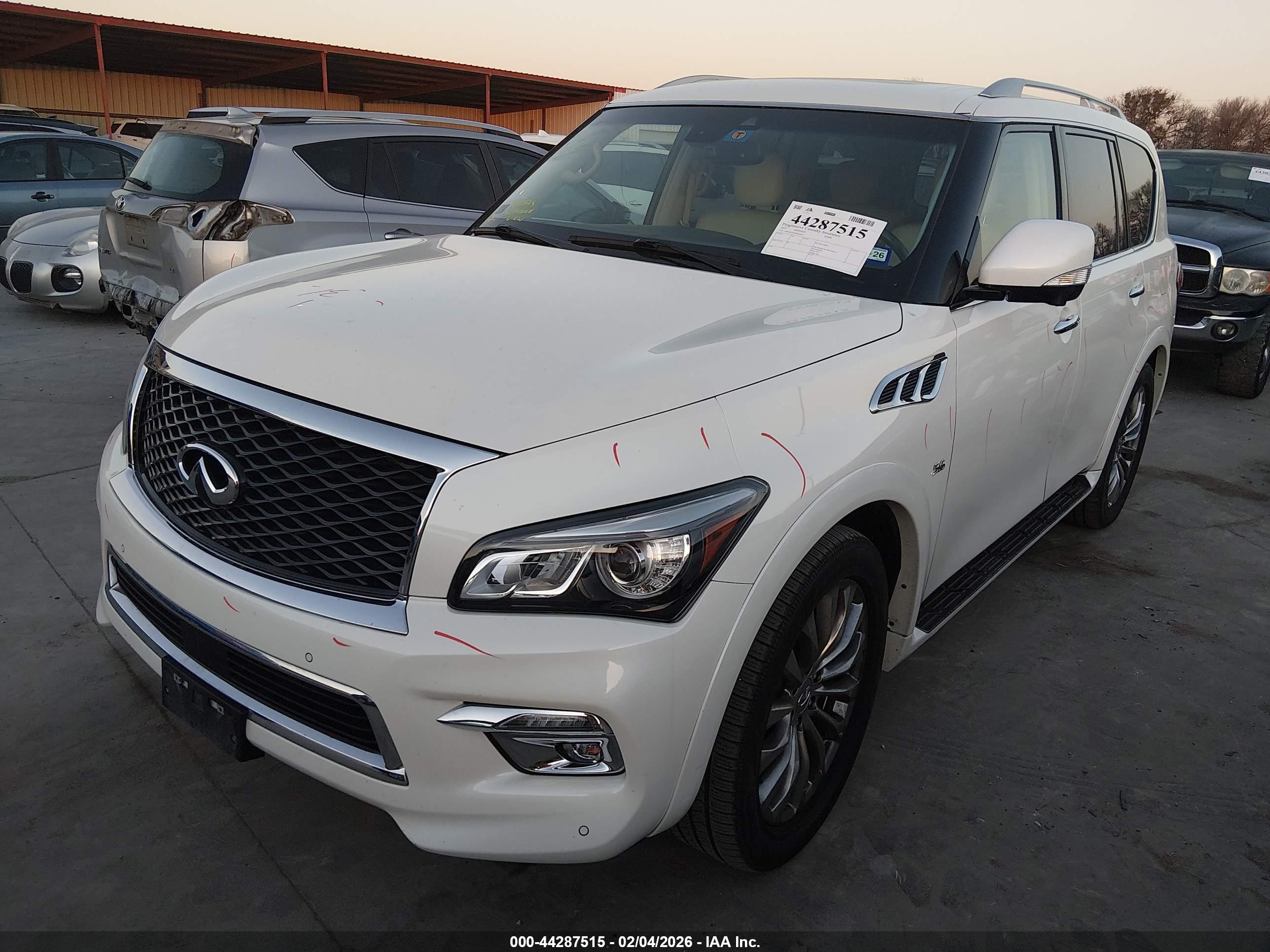 INFINITI QX80 image 2