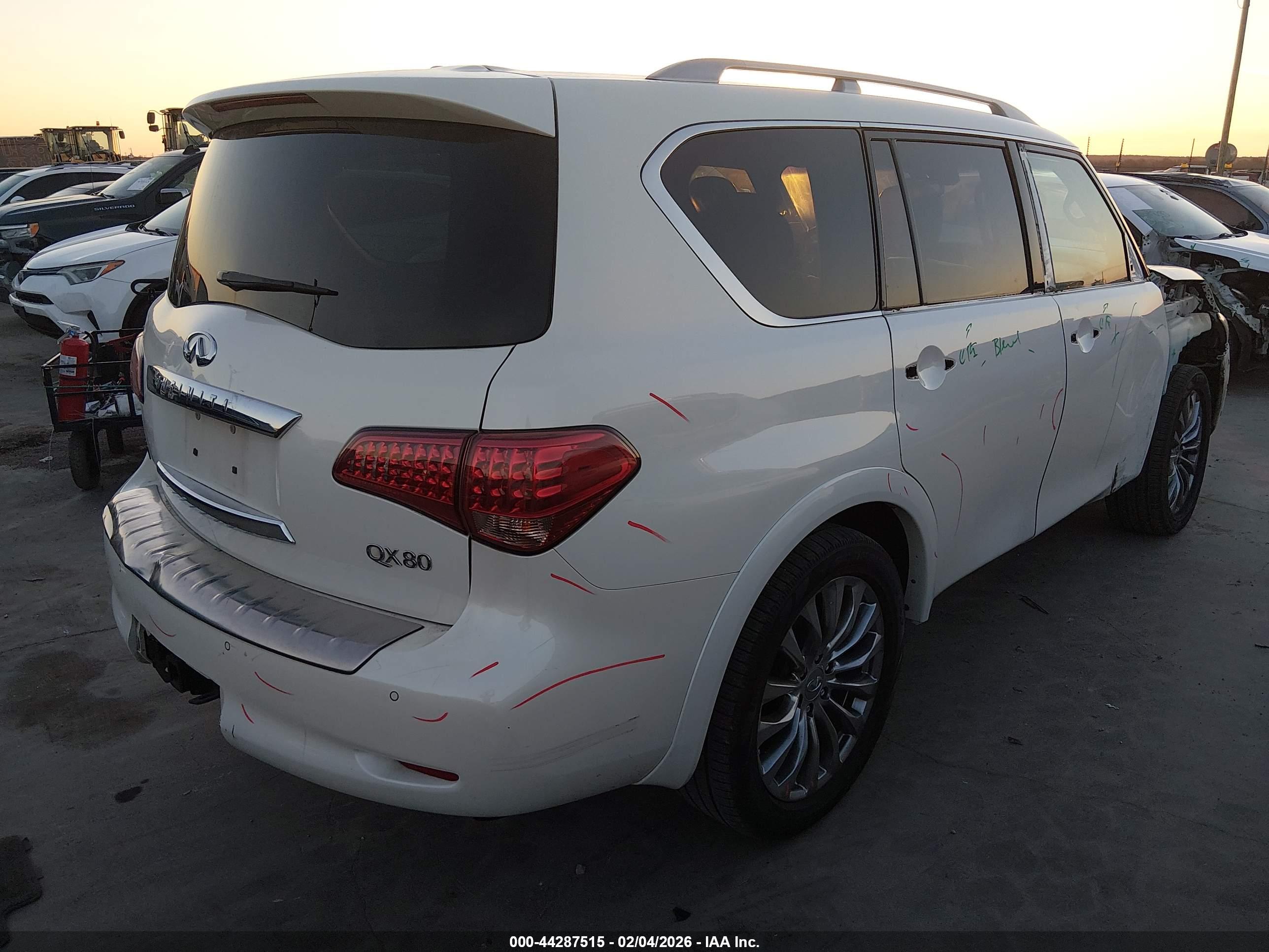 INFINITI QX80 image 4