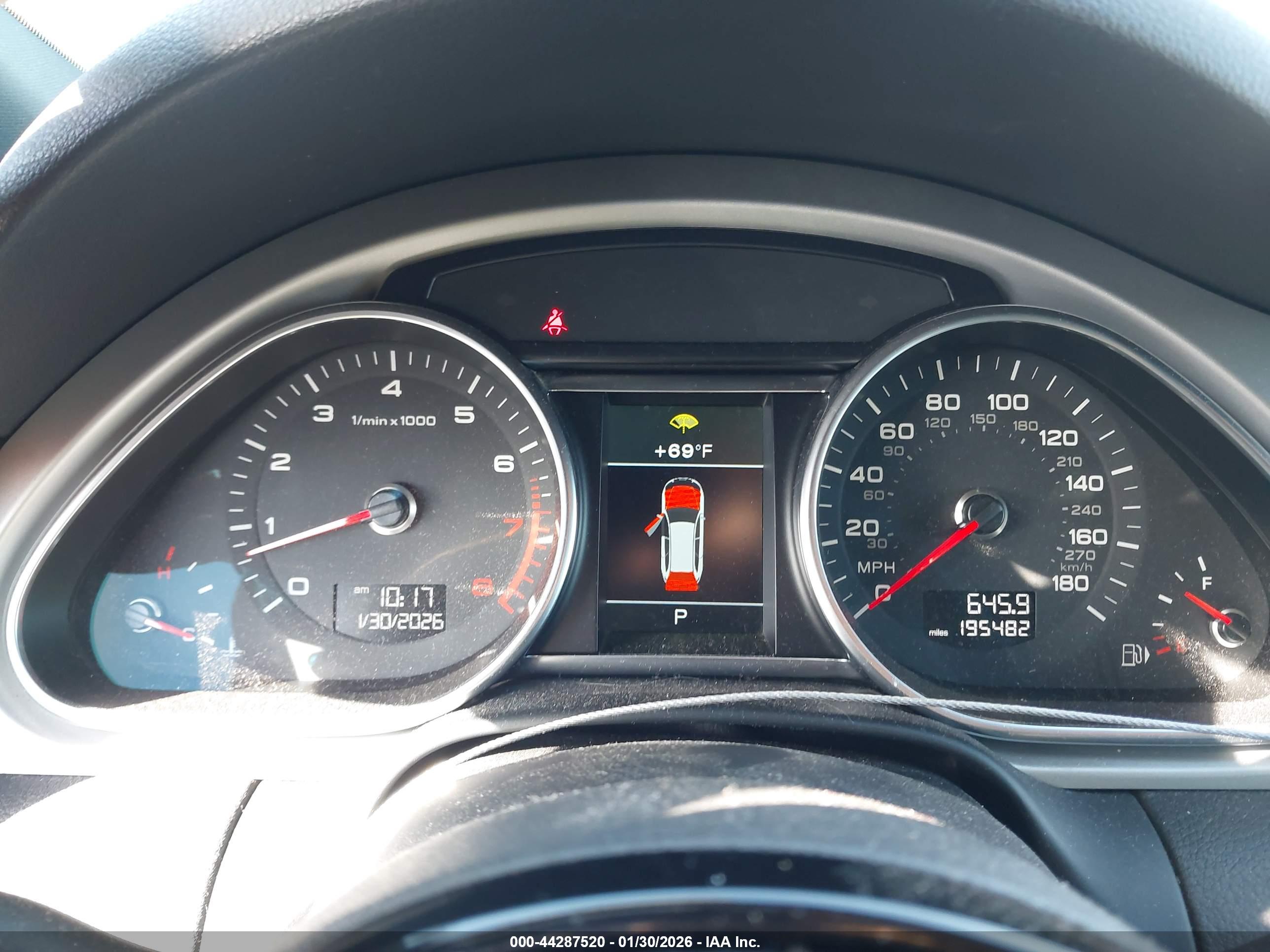 AUDI Q7 image 7