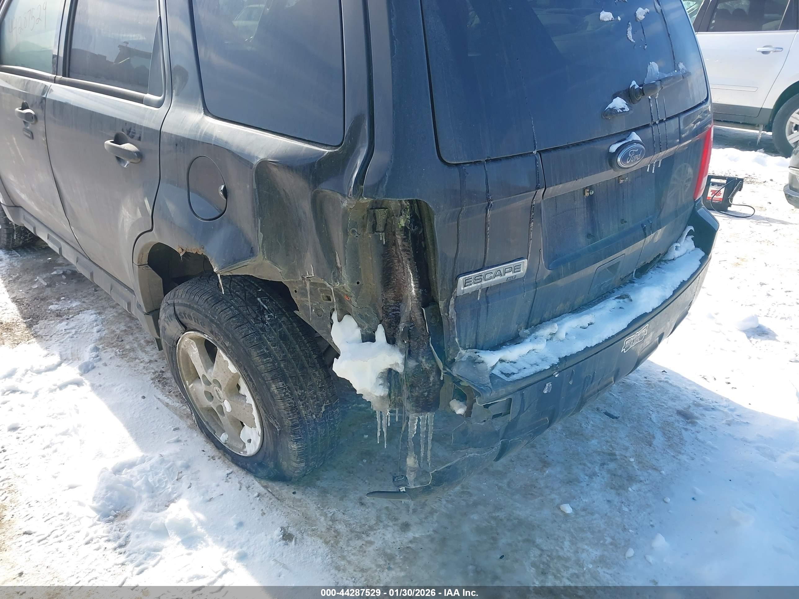 FORD ESCAPE image 6