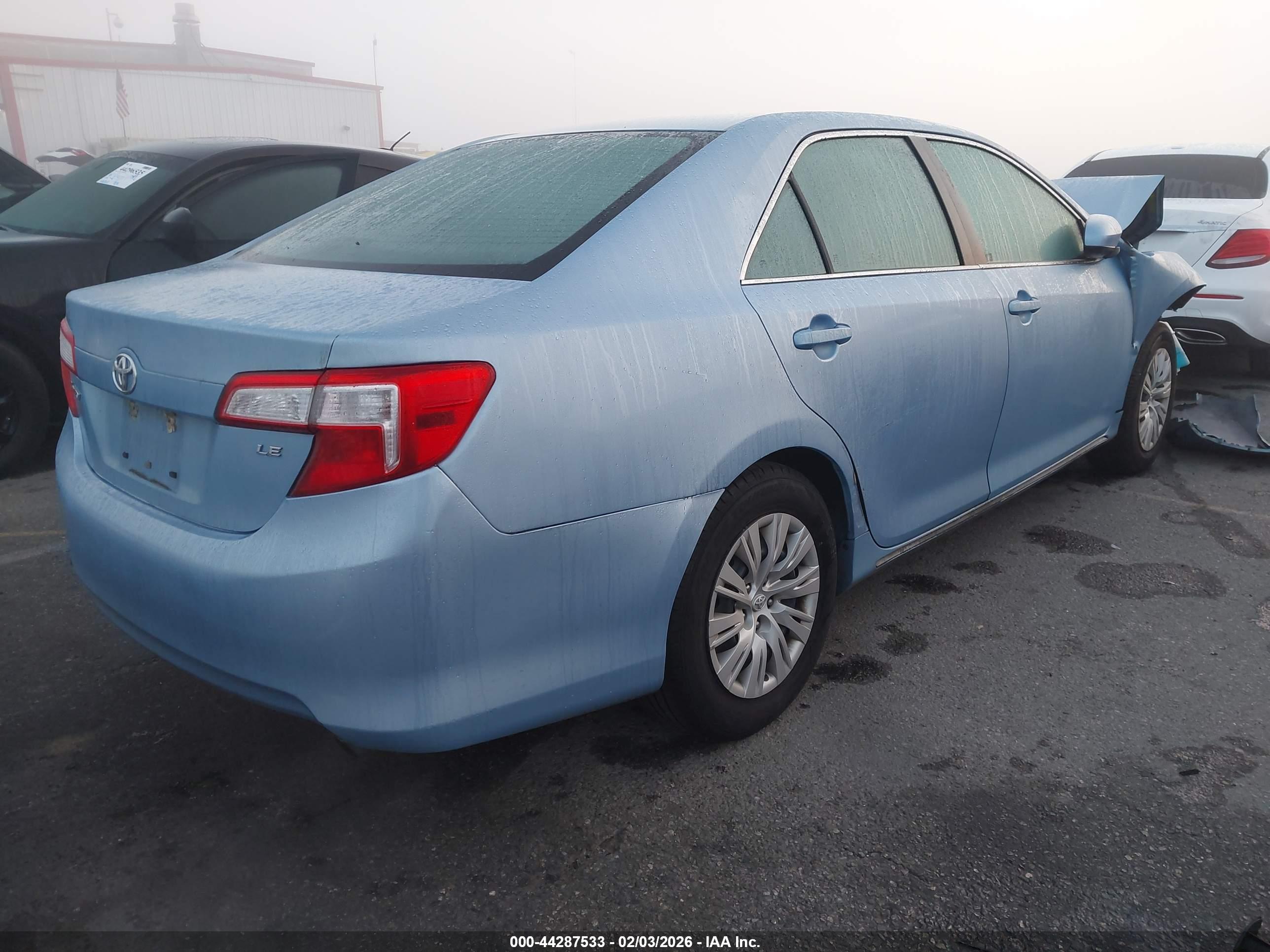 TOYOTA CAMRY image 4