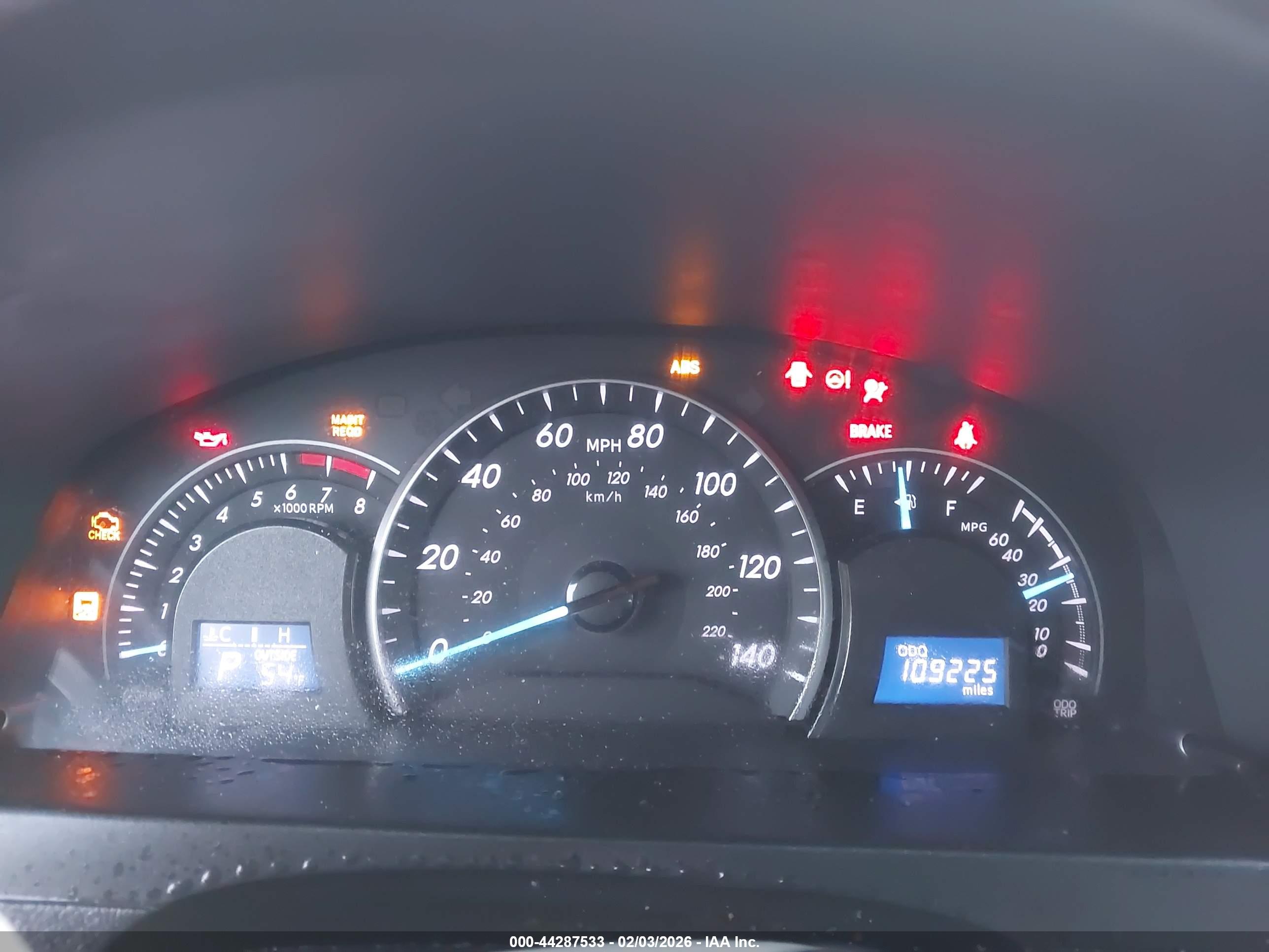TOYOTA CAMRY image 7