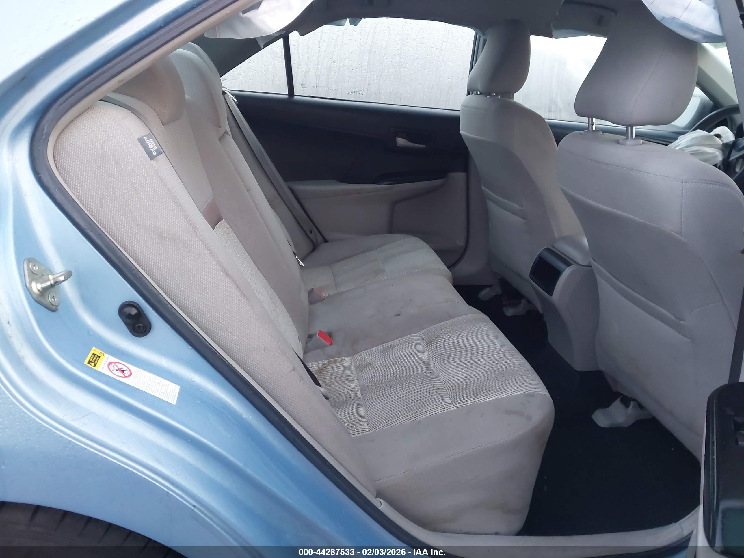 TOYOTA CAMRY image 8