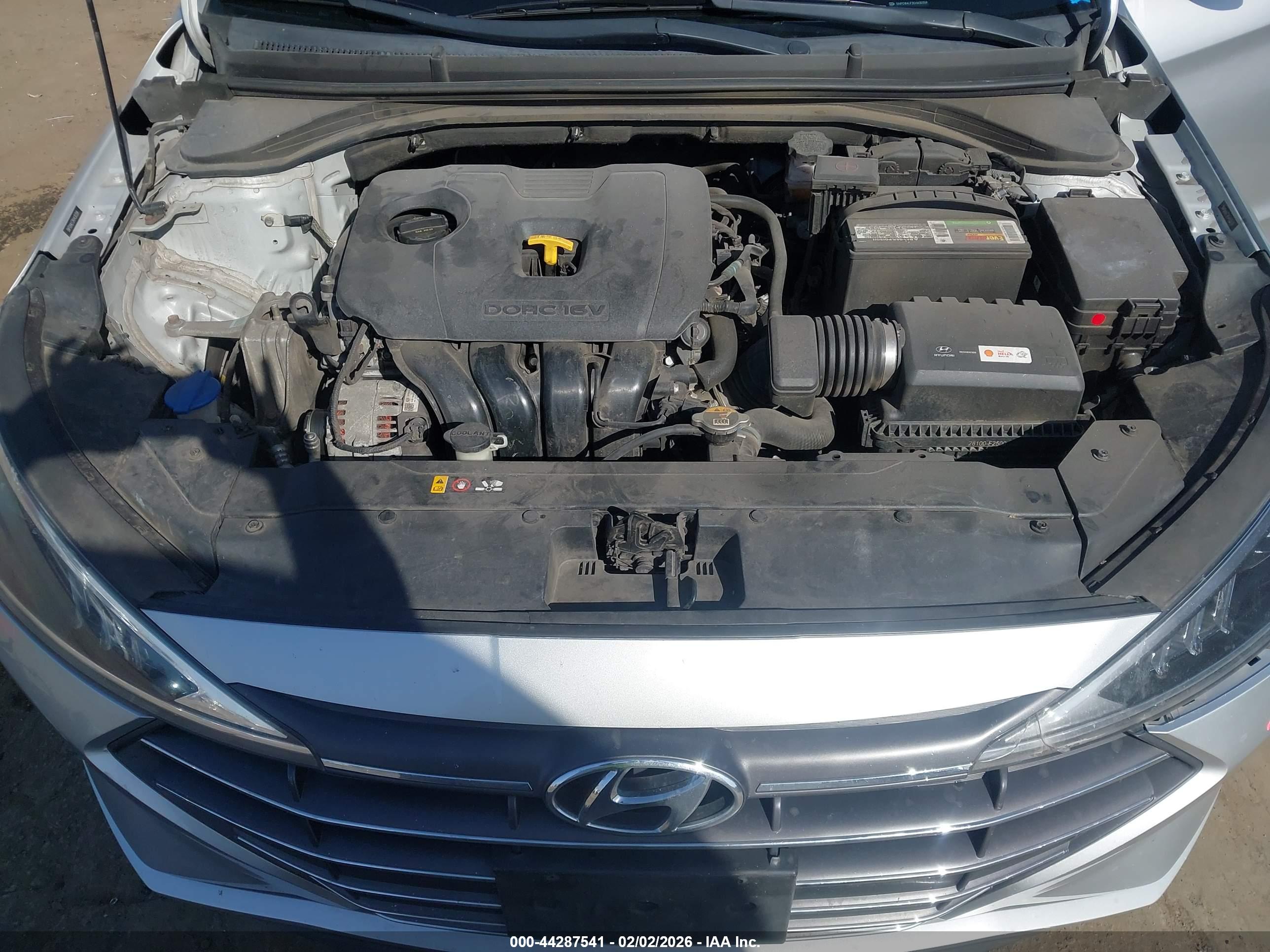 HYUNDAI ELANTRA image 10