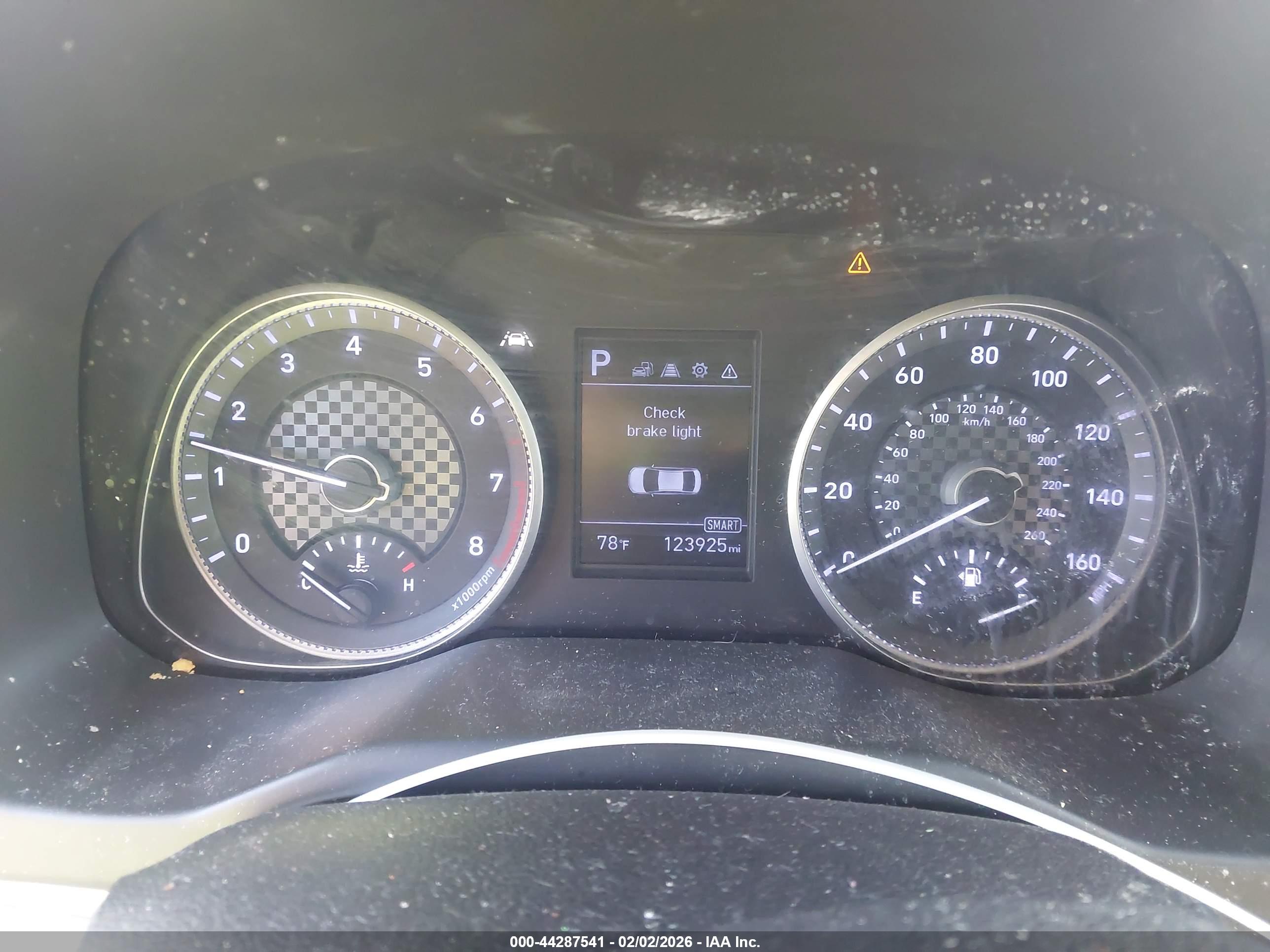 HYUNDAI ELANTRA image 7