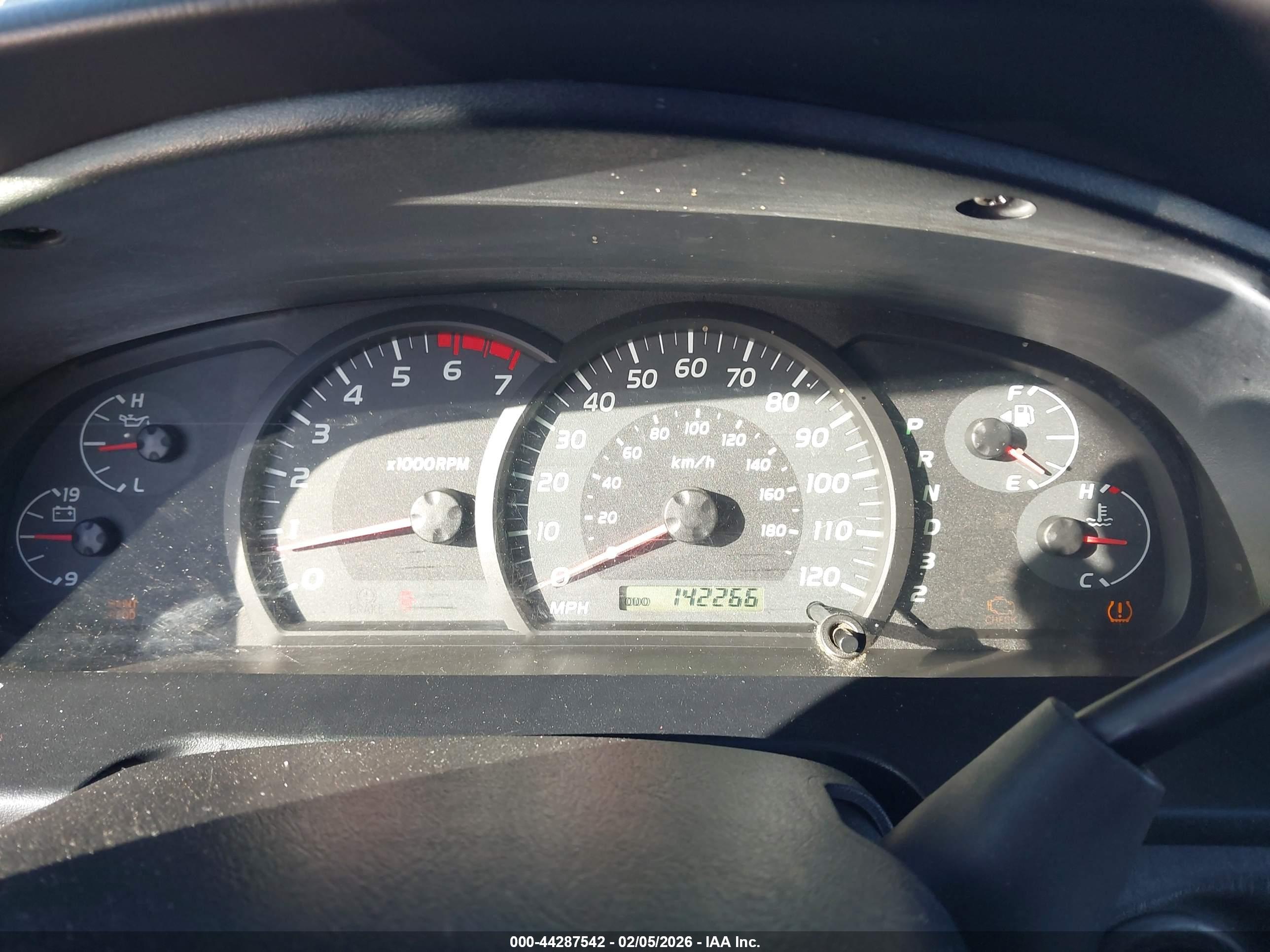 TOYOTA TUNDRA image 7