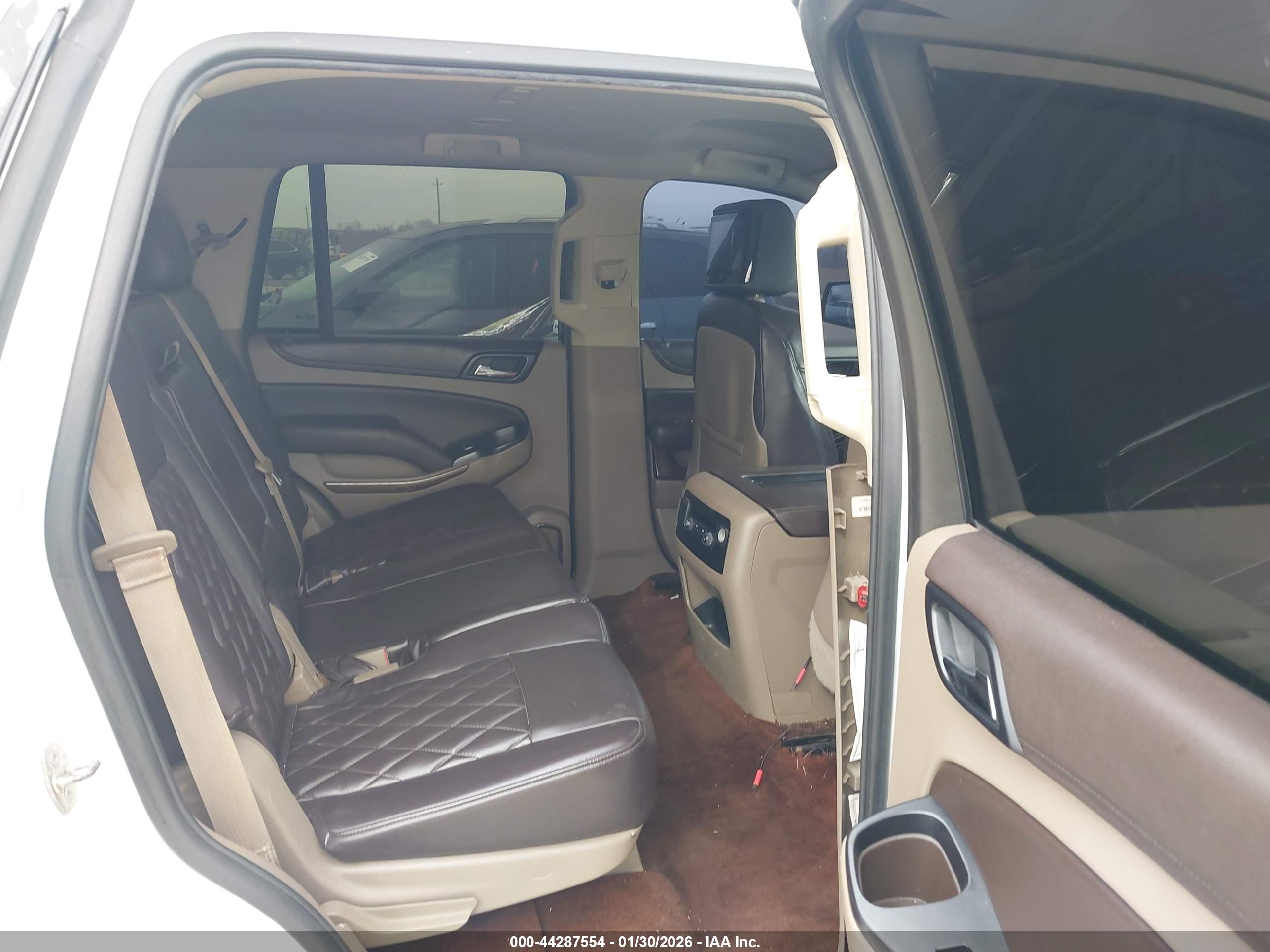 CHEVROLET TAHOE image 8