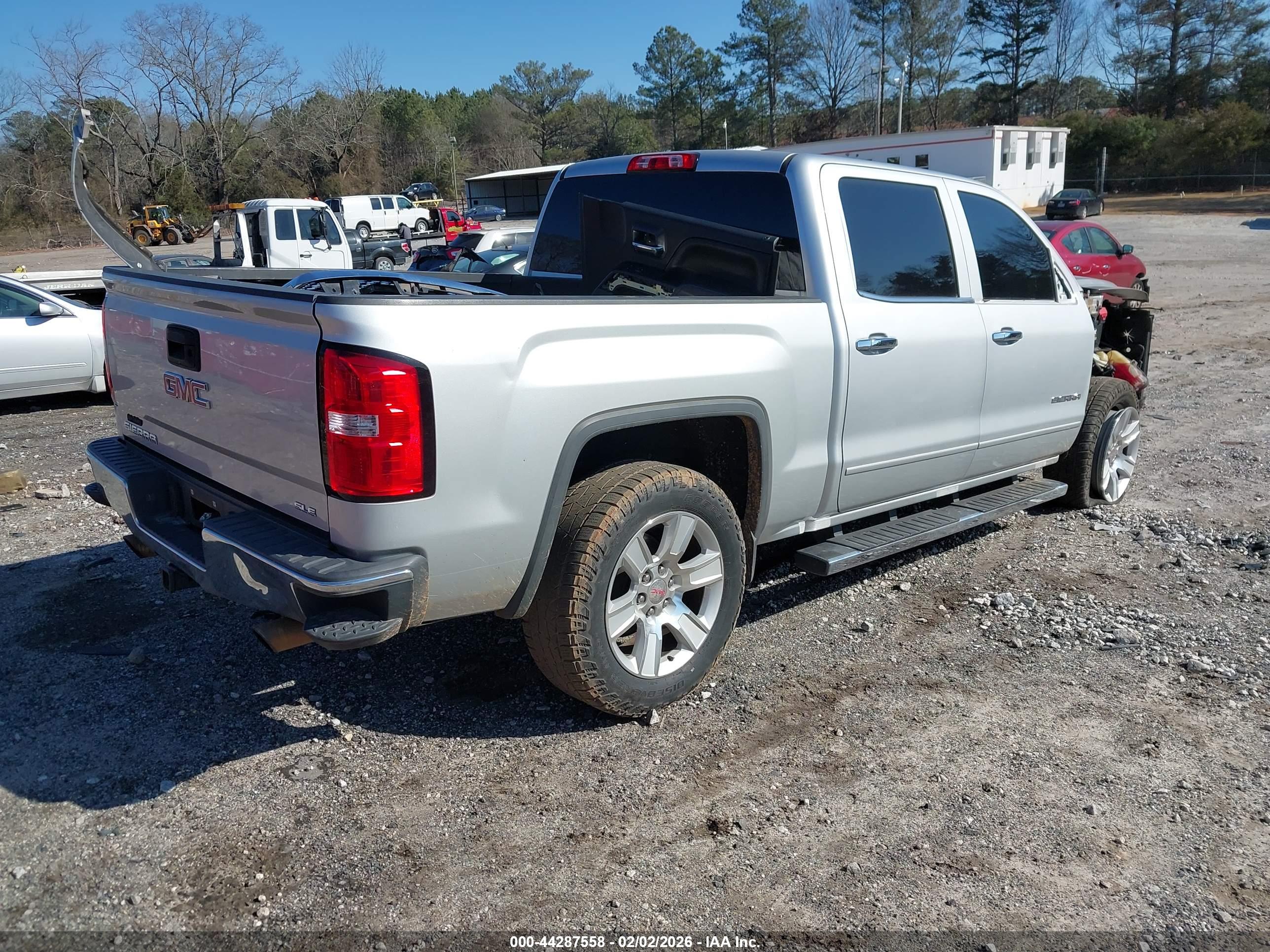 GMC SIERRA image 4
