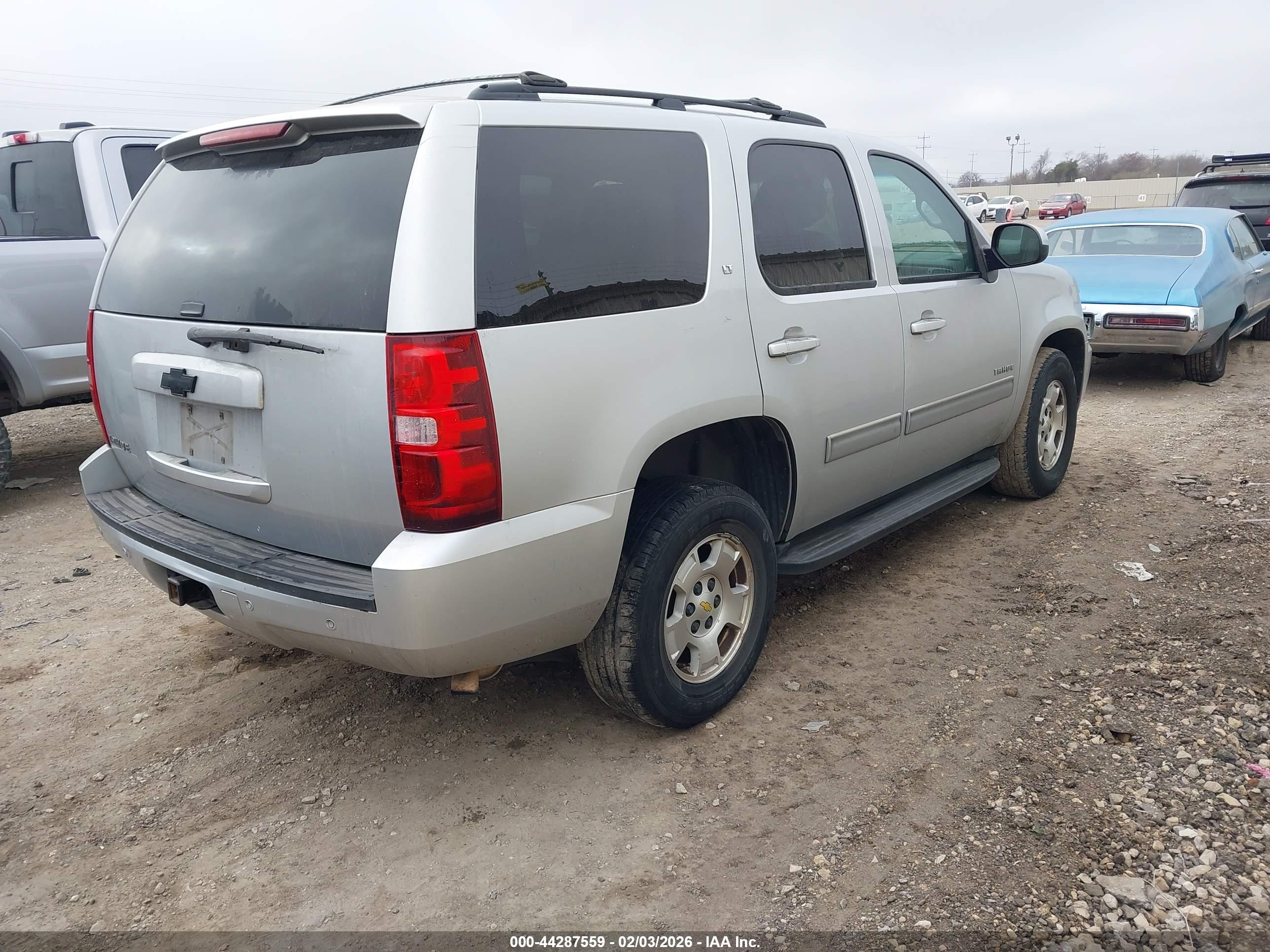 CHEVROLET TAHOE image 4