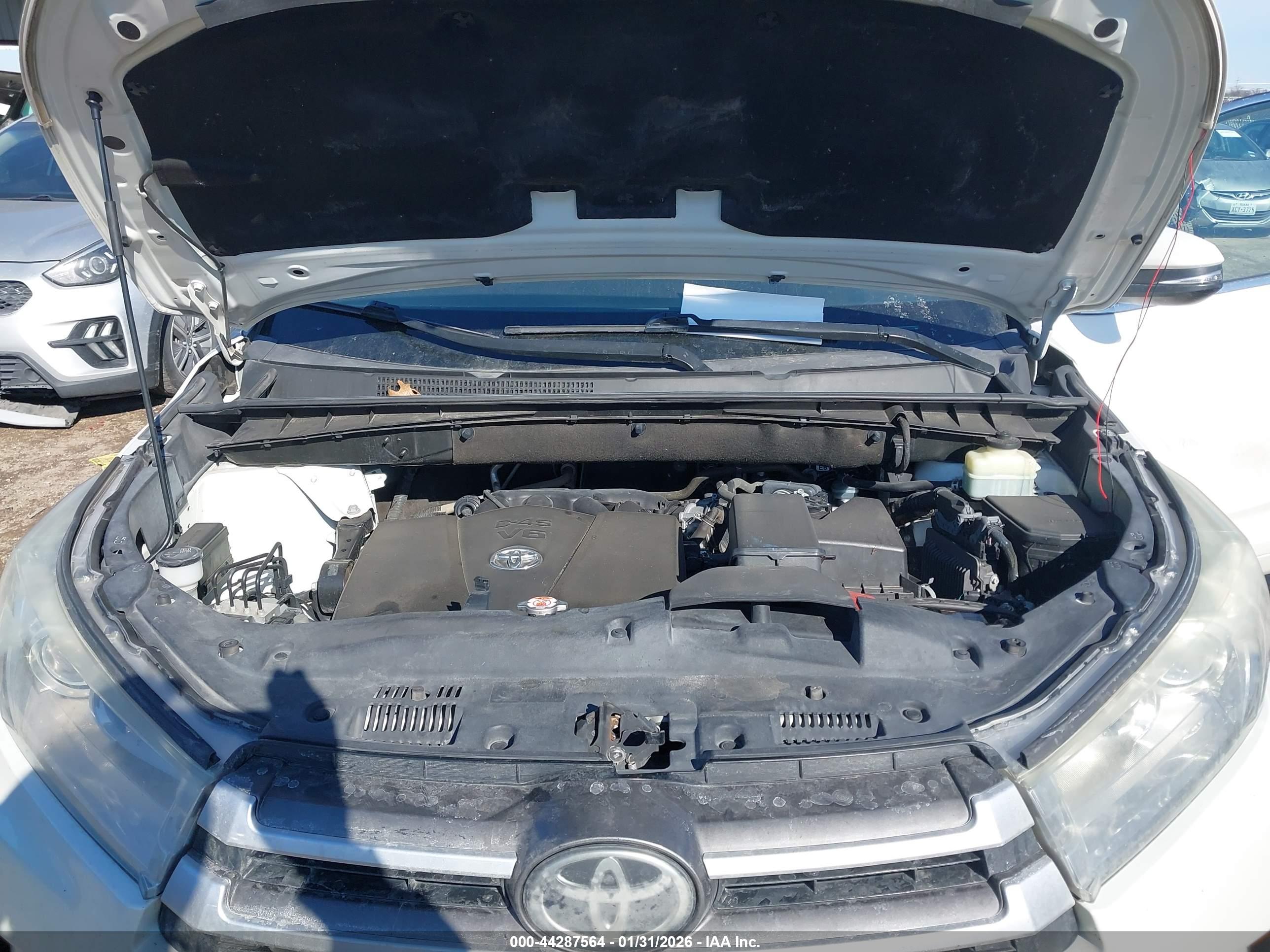 TOYOTA HIGHLANDER image 10