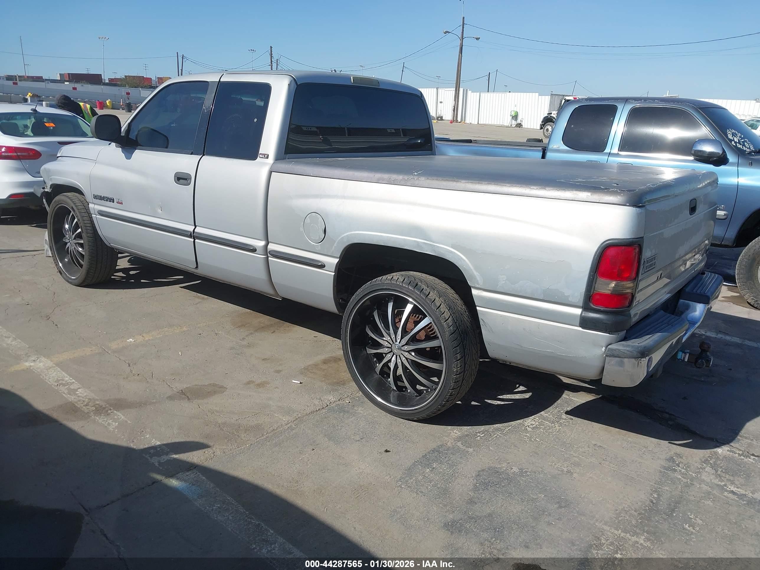 DODGE RAM image 3